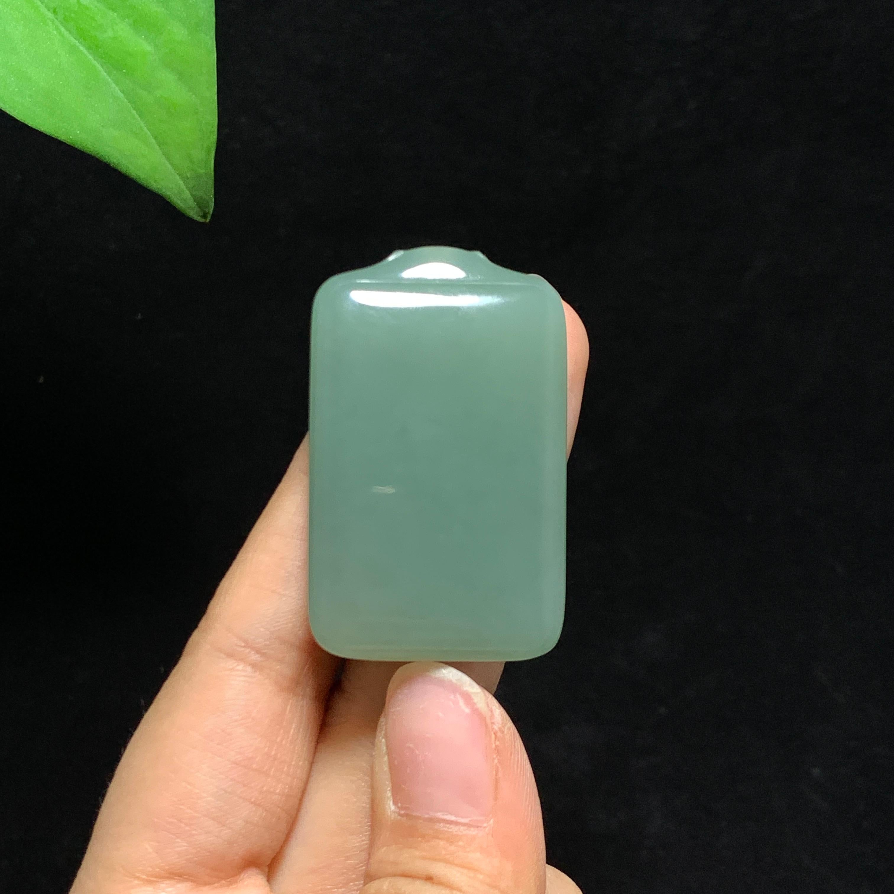 和田玉湖水绿无事牌（40.0g）