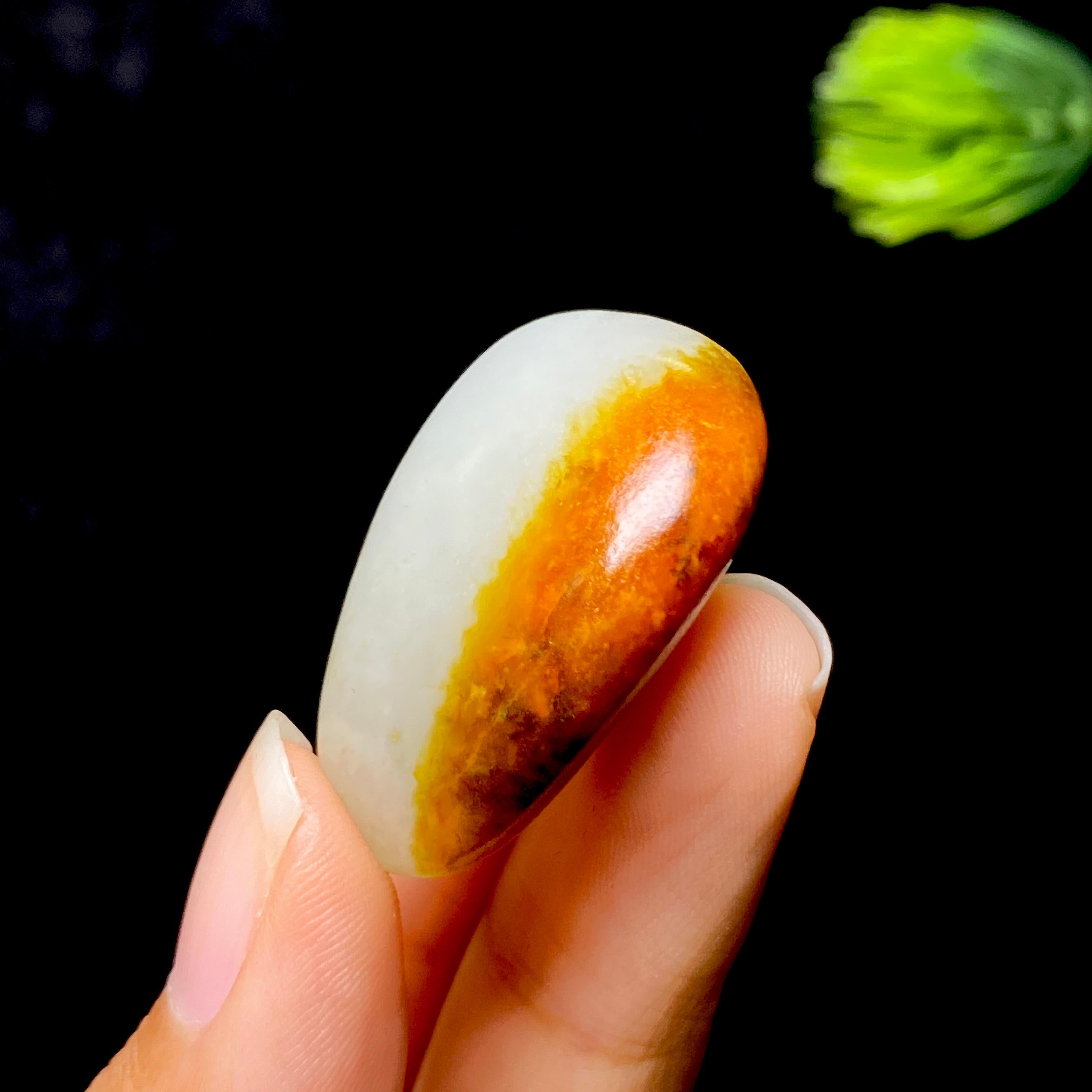 和田玉红皮籽料（17.76g）