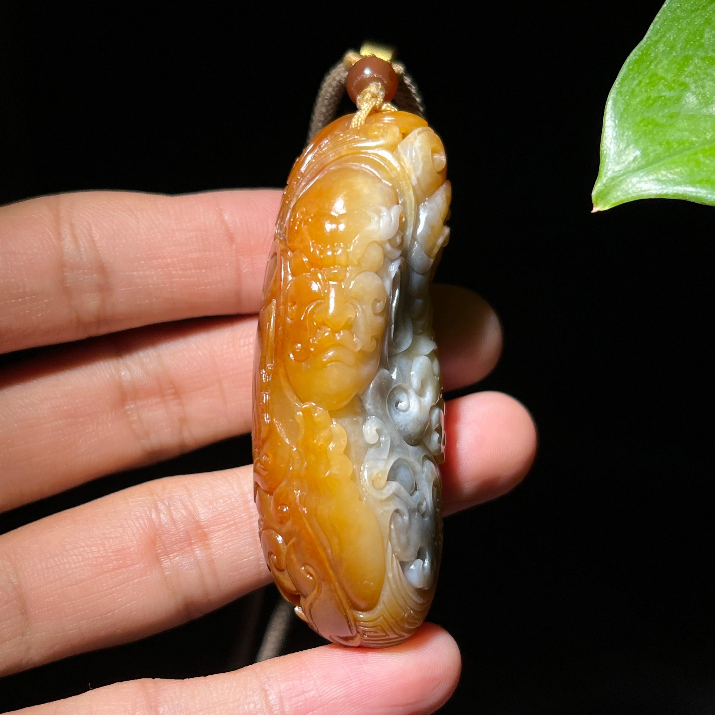 和田玉籽料黄沁守护挂件（60.0g）