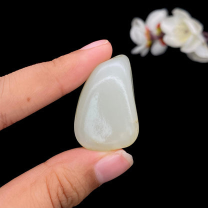 和田玉-白玉籽料原石（17.6g）