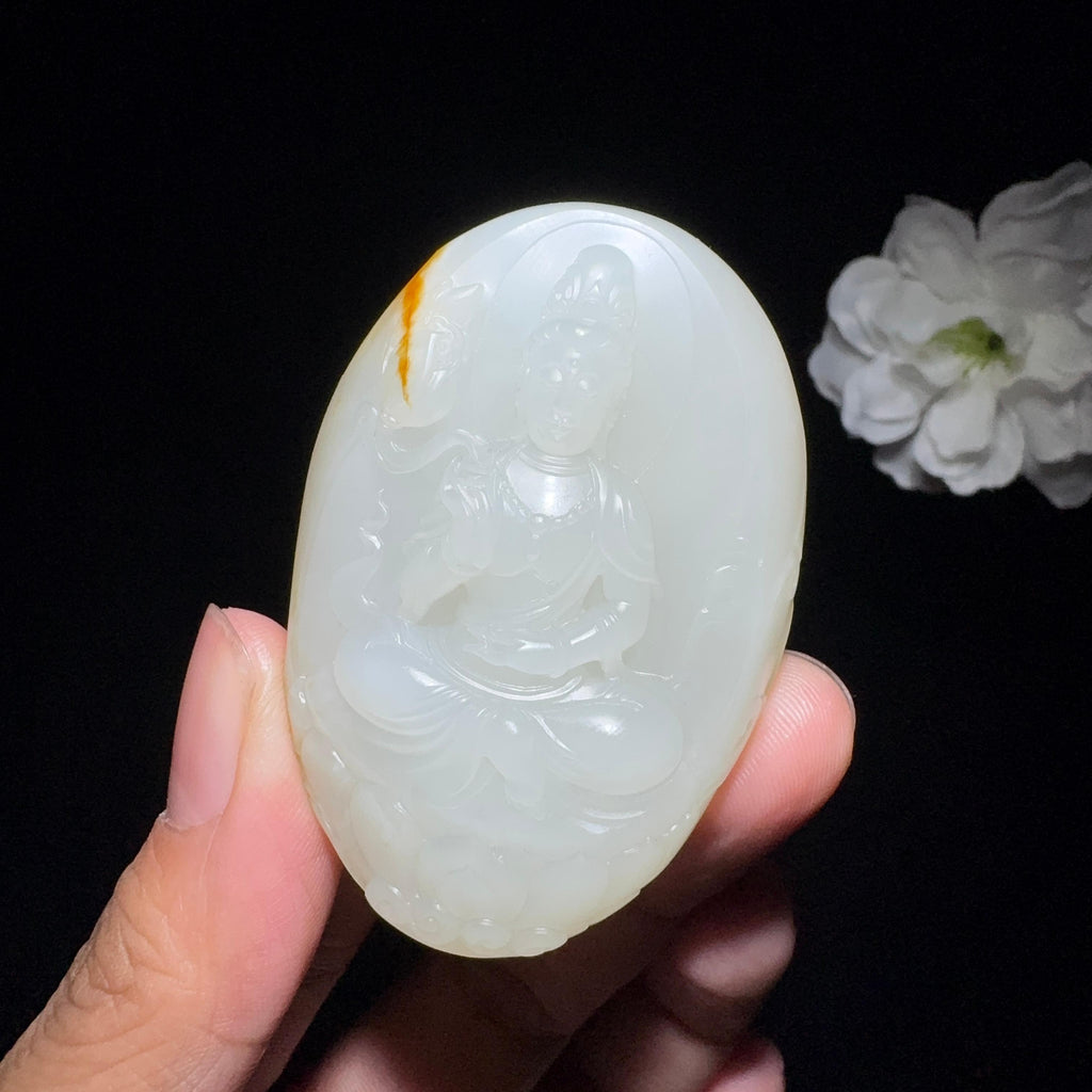 精品和田玉籽料挂件大势至菩萨（55.4g）