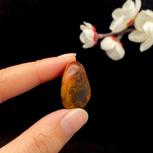 和田玉聚红皮籽料吊坠籽（11.9g）
