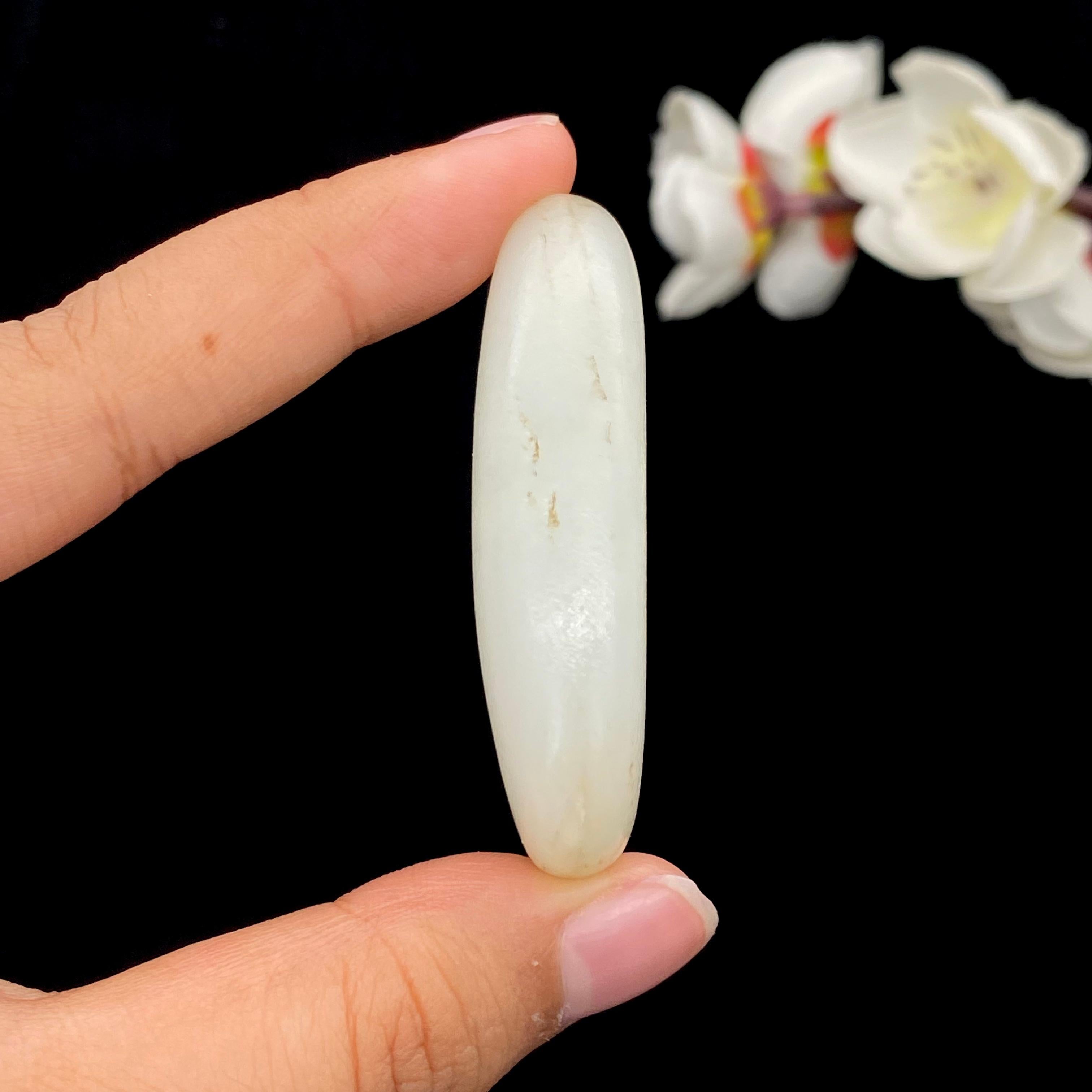 和田玉白玉青花低籽料原石（38.8g） – 厚德载玉