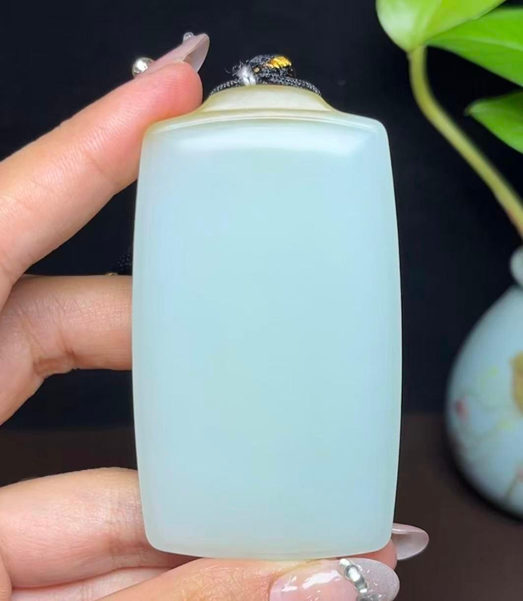 新疆和田玉且末糖羊脂玉平安无事牌（90.5g）