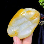 和田玉籽料鹰抓鱼把件（155.0g）
