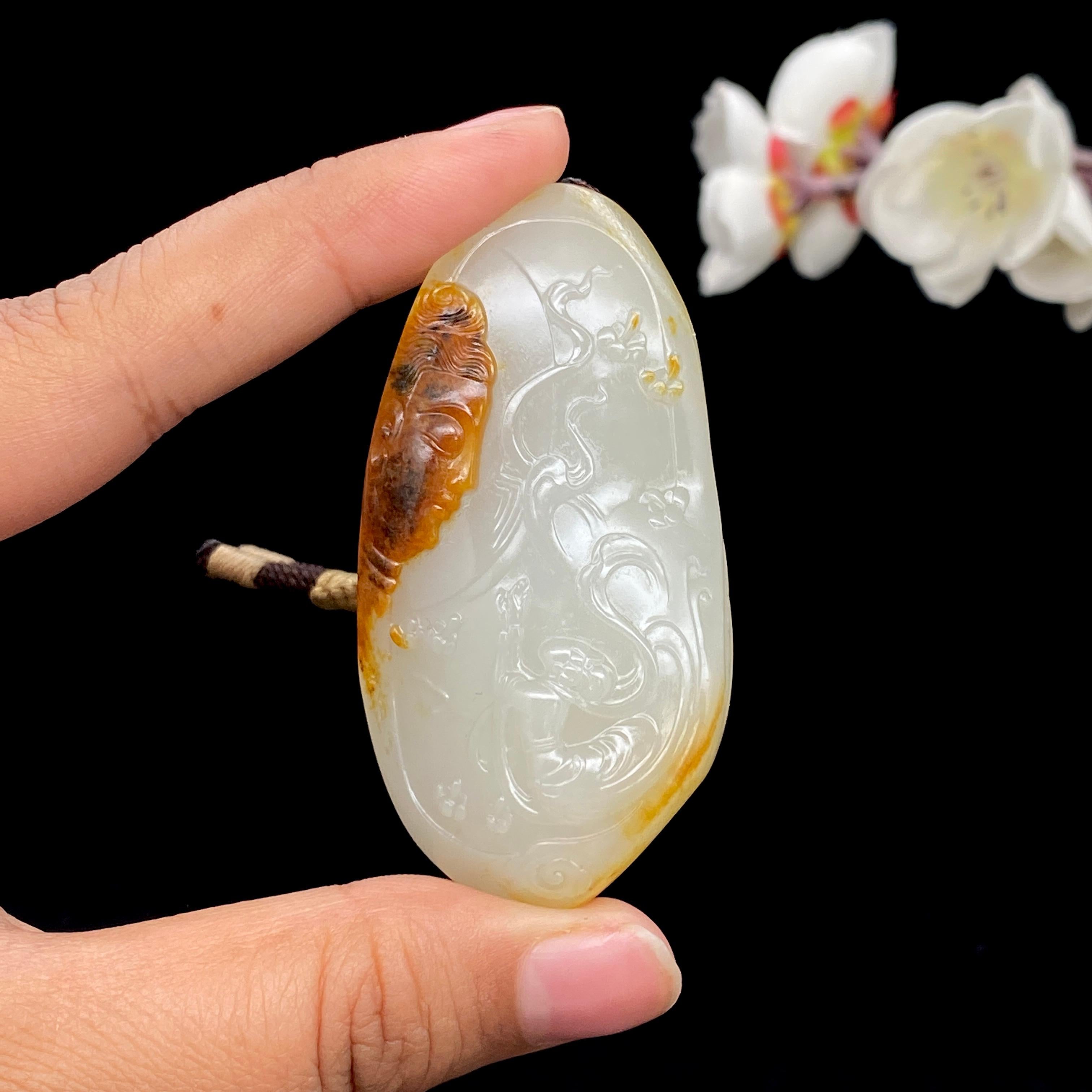 和田玉红皮籽料【飞天仙女】挂件（47.7g）