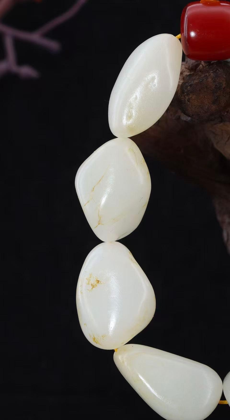 和田玉洒金皮籽料【精品手串】（76.1g）