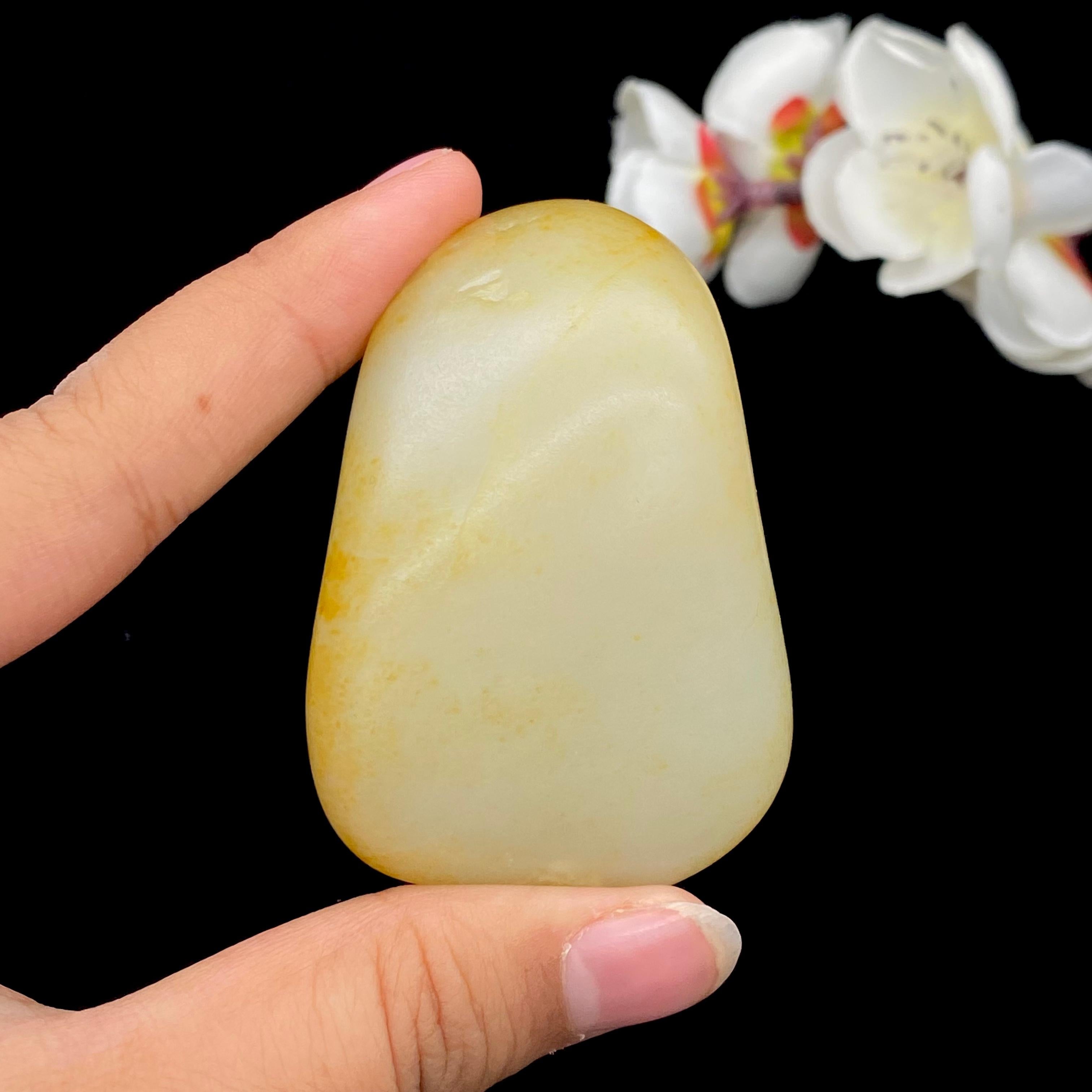 和田玉洒金皮籽料原石（106g）