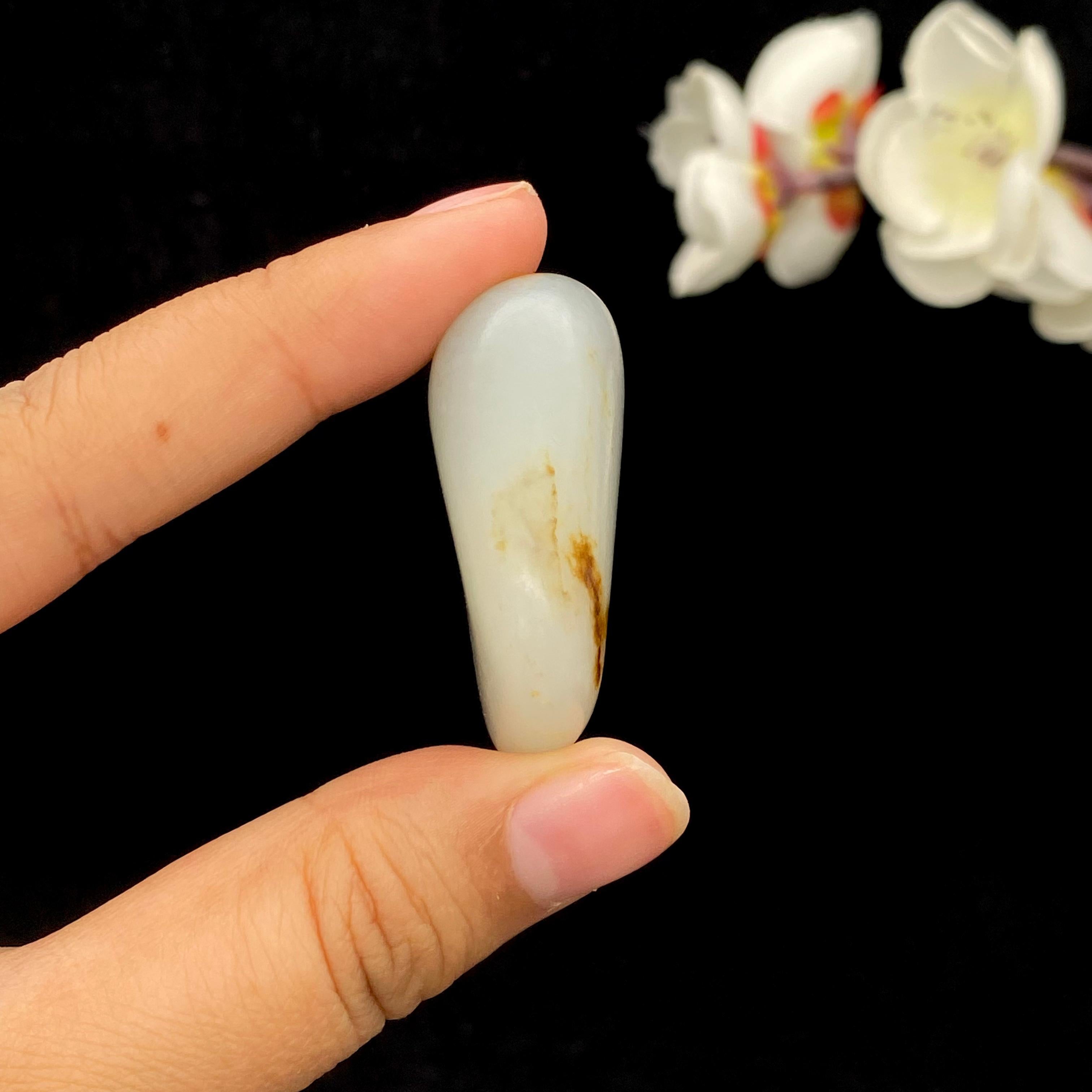 和田玉秋梨皮青花底籽料挂件（28.7g）