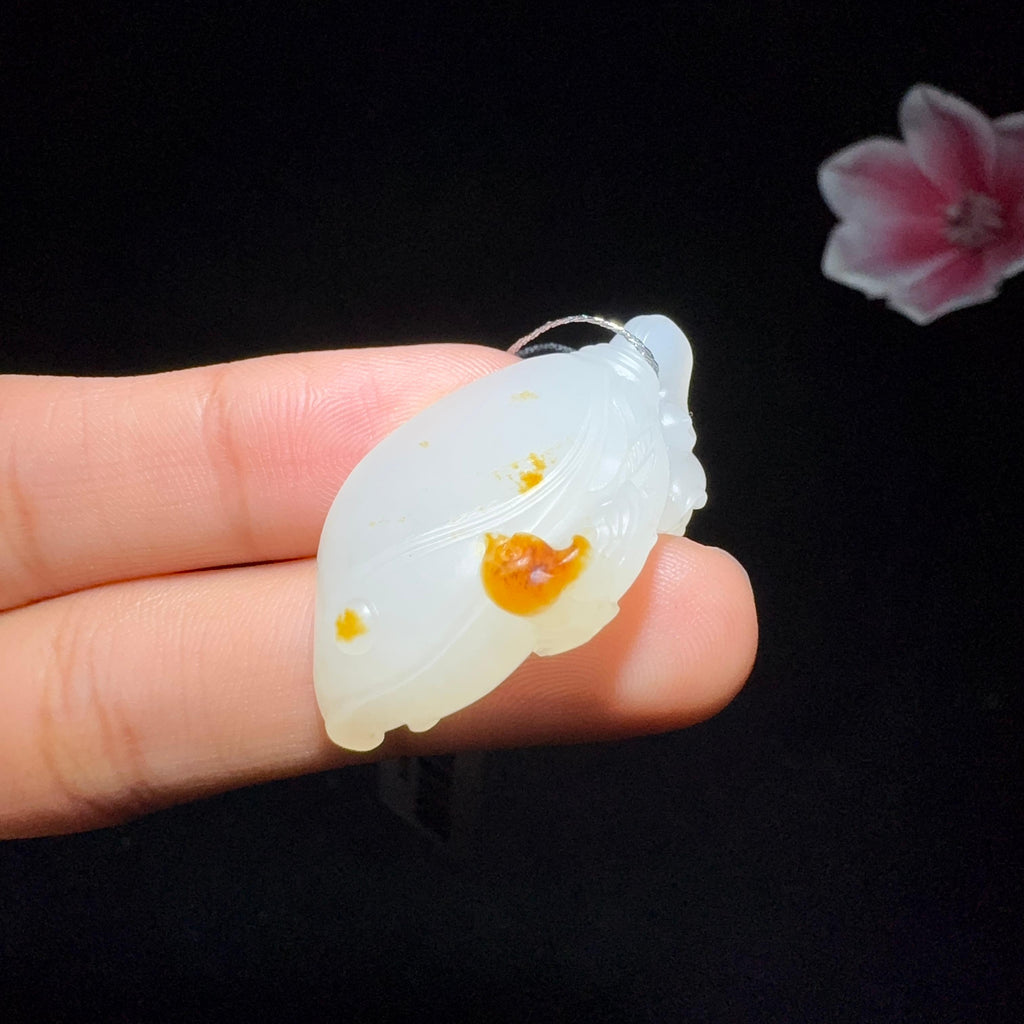 和田玉籽料玉兰花（9.8g）