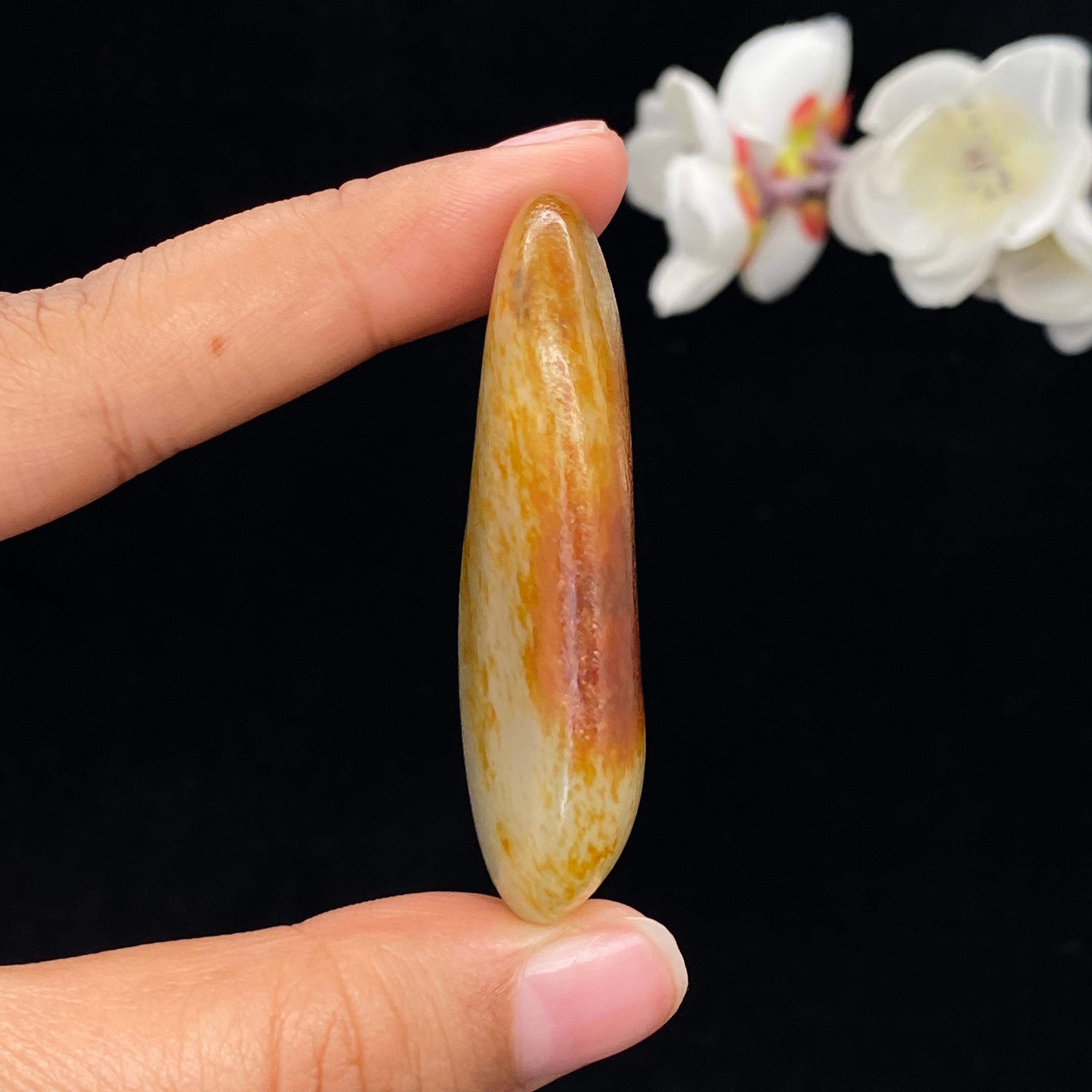 和田玉聚红皮籽料挂件（39.8g）