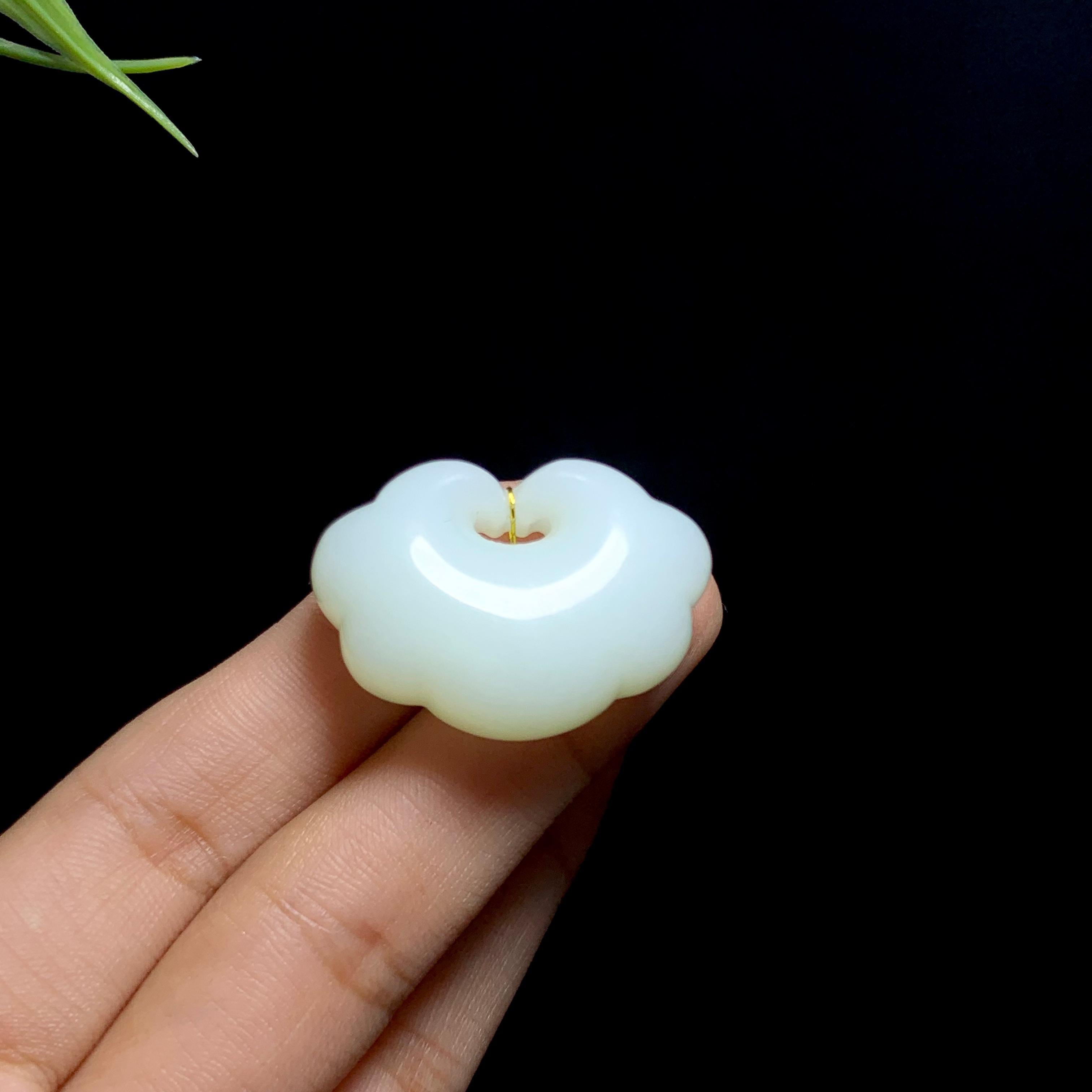 和田白玉云朵如意锁（15.2g）