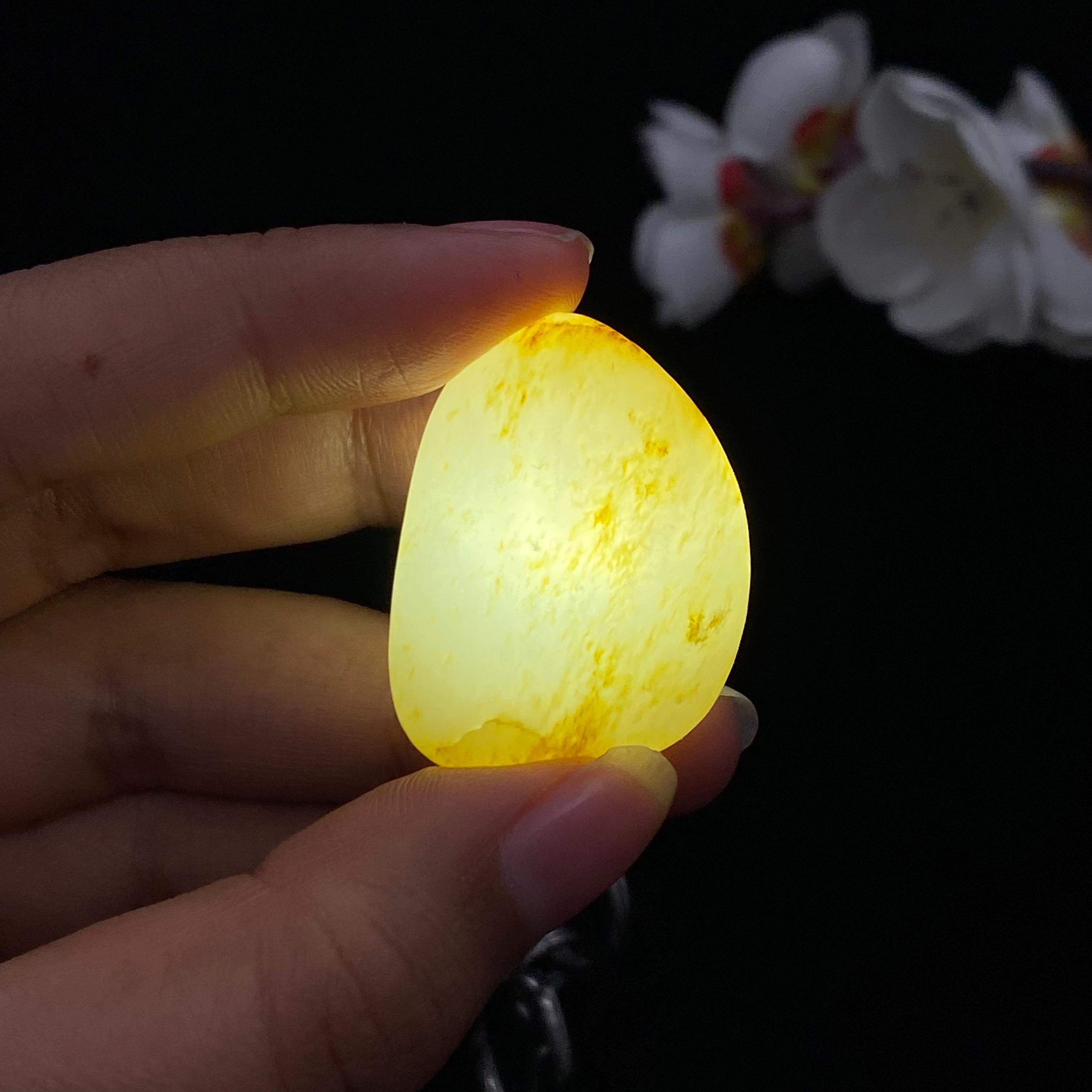 和田玉洒金皮籽料挂件（16.6g）