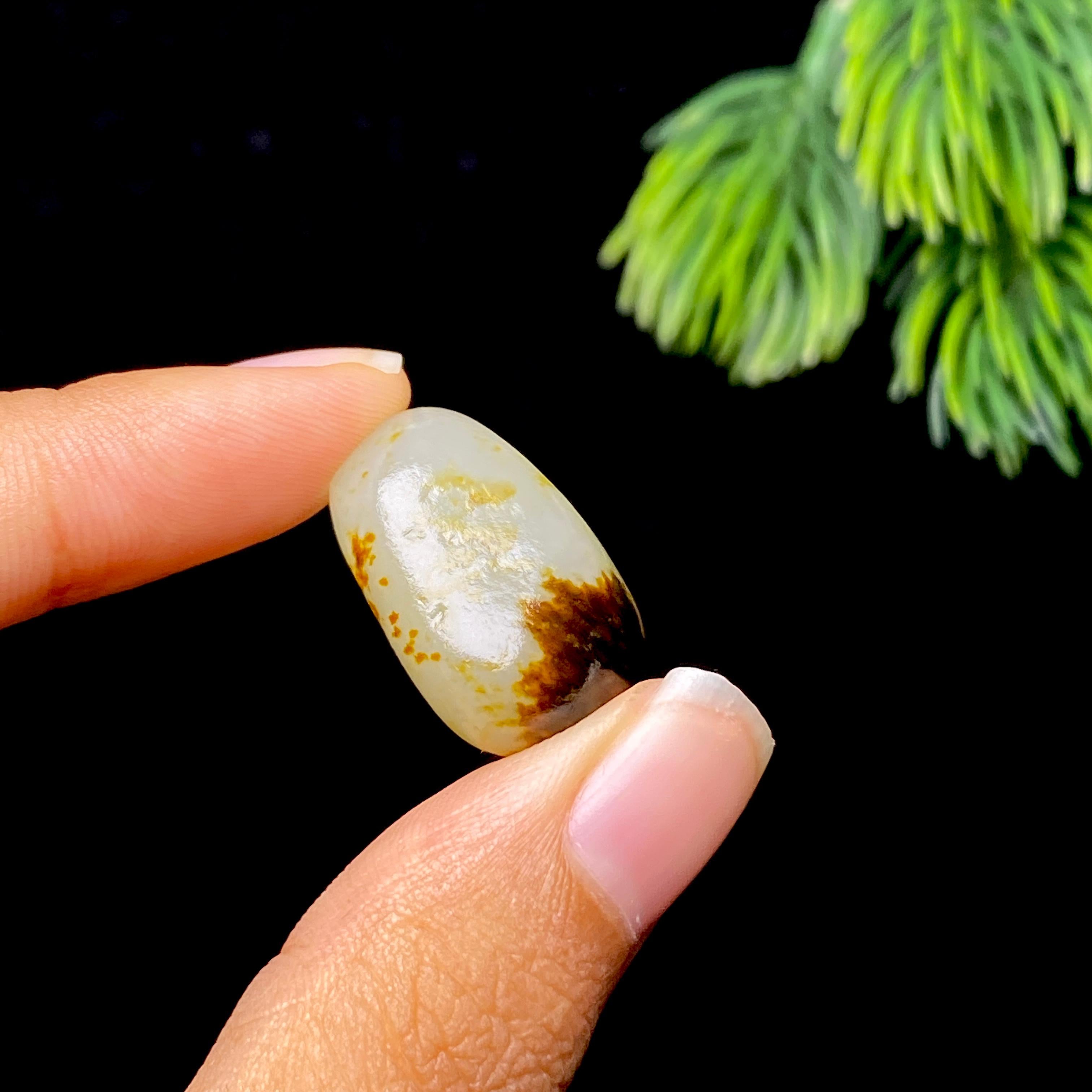 和田玉红皮籽料（7.8g）