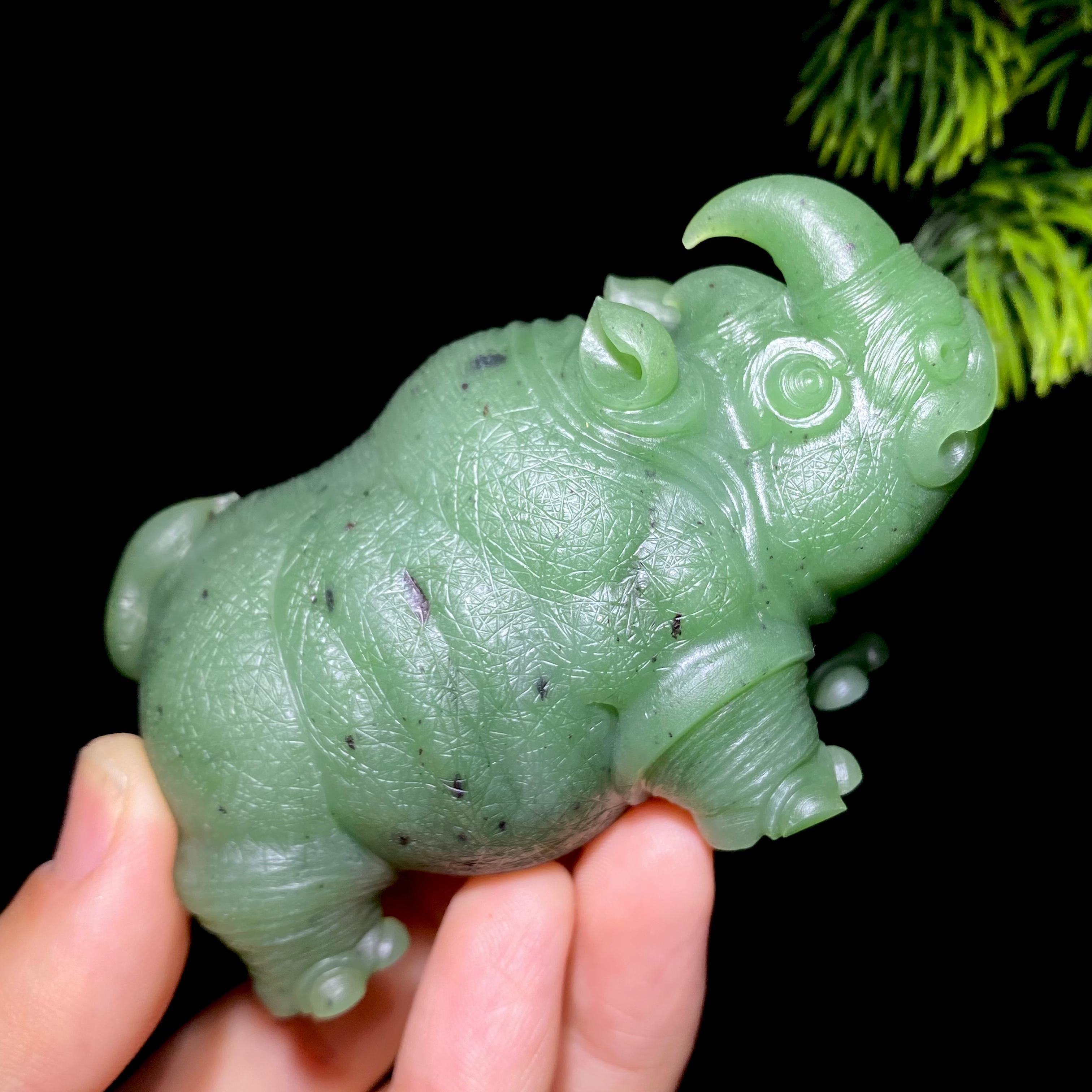 和田玉碧玉犀牛（263.6g）