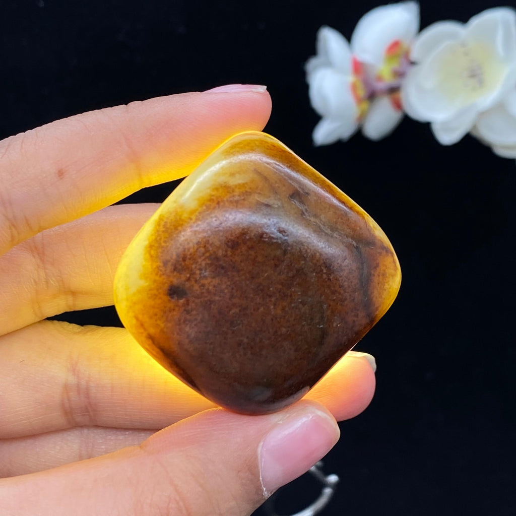 和田玉秋梨黄皮籽料（85g）
