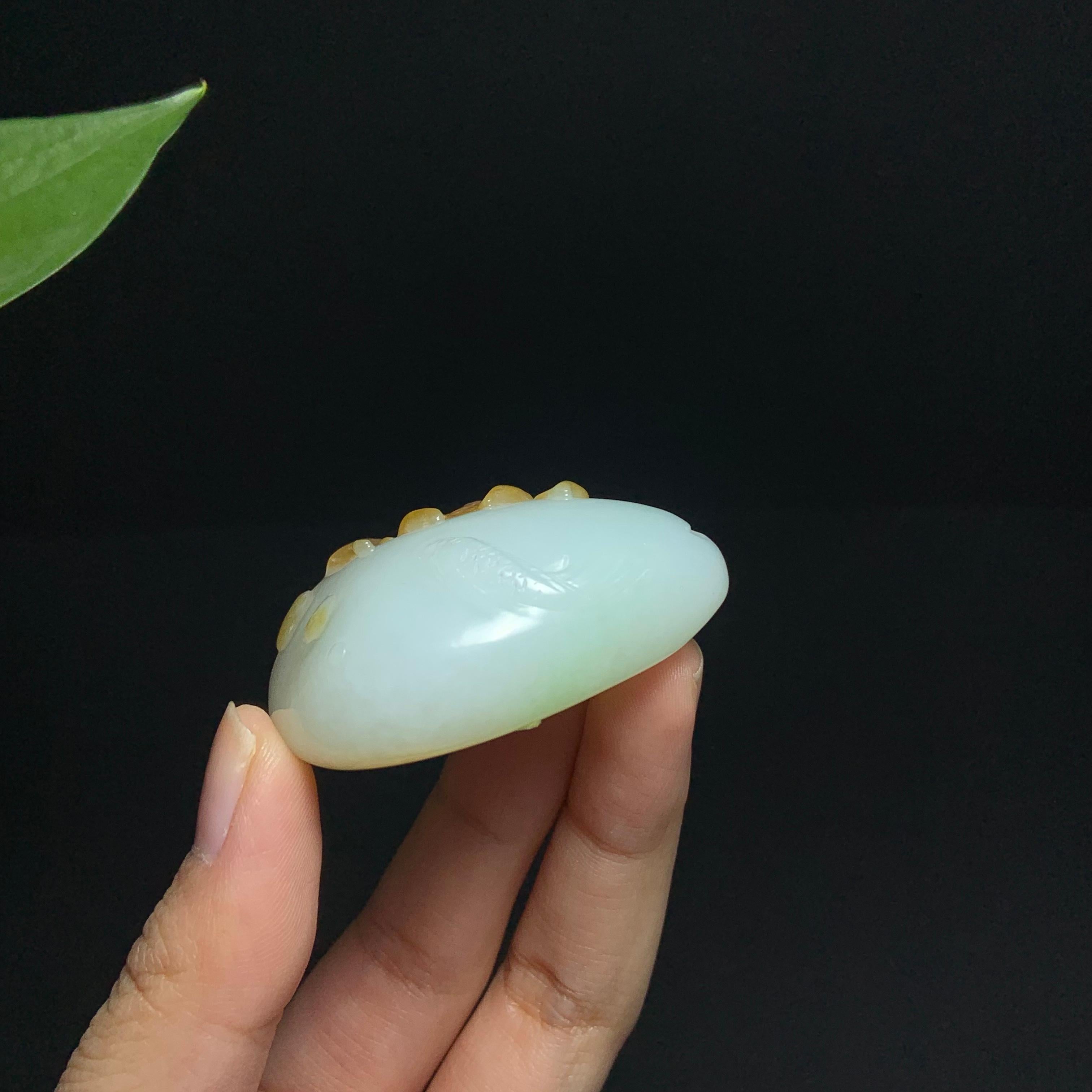 收藏级新疆且末糖白玉花开富贵挂件（57.2g）