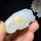 和田玉籽料白玉手把件貔貅（68.2g）