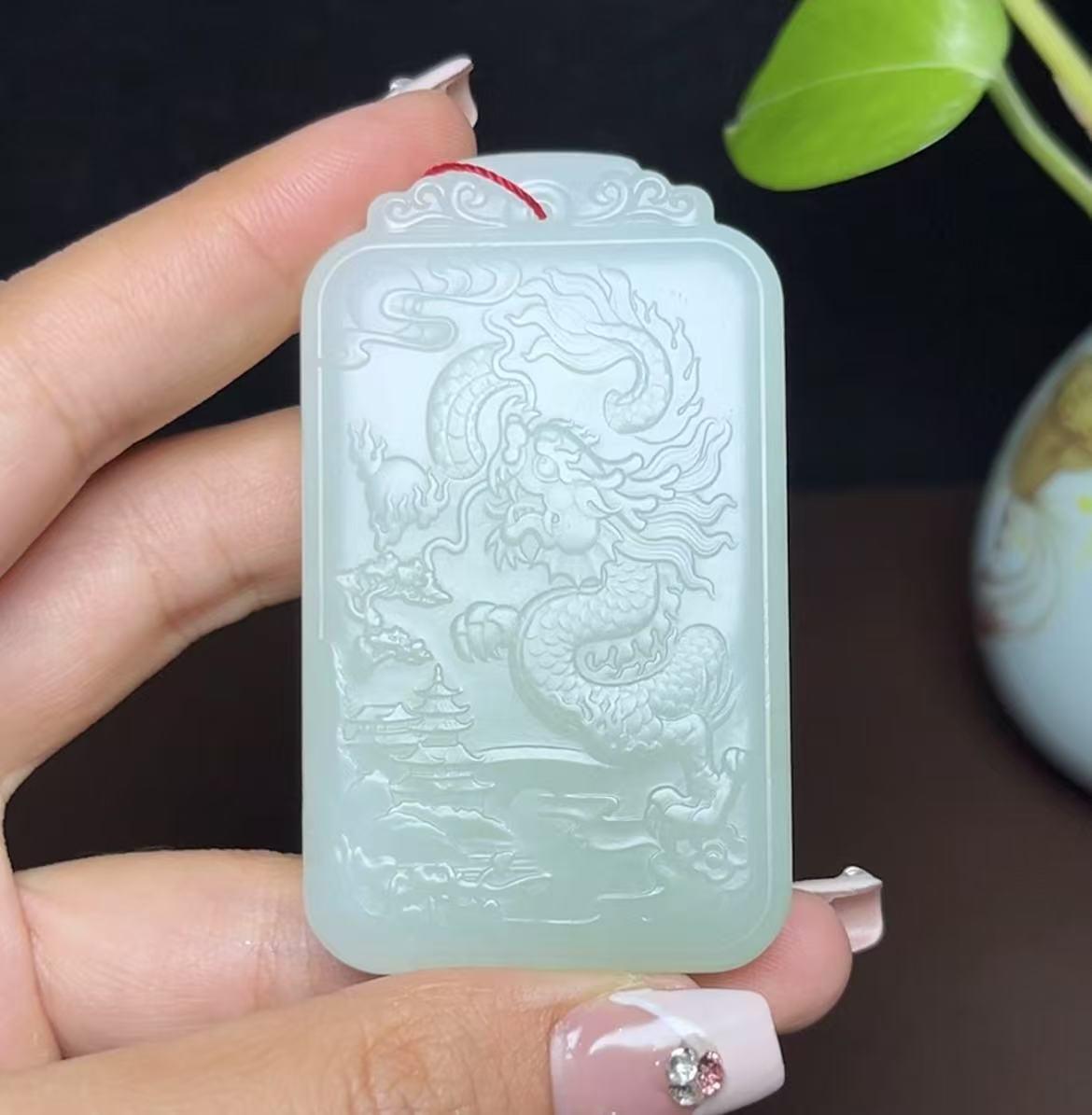 和田玉带翠羊脂玉凤凰观音山水龙牌（66.4g）