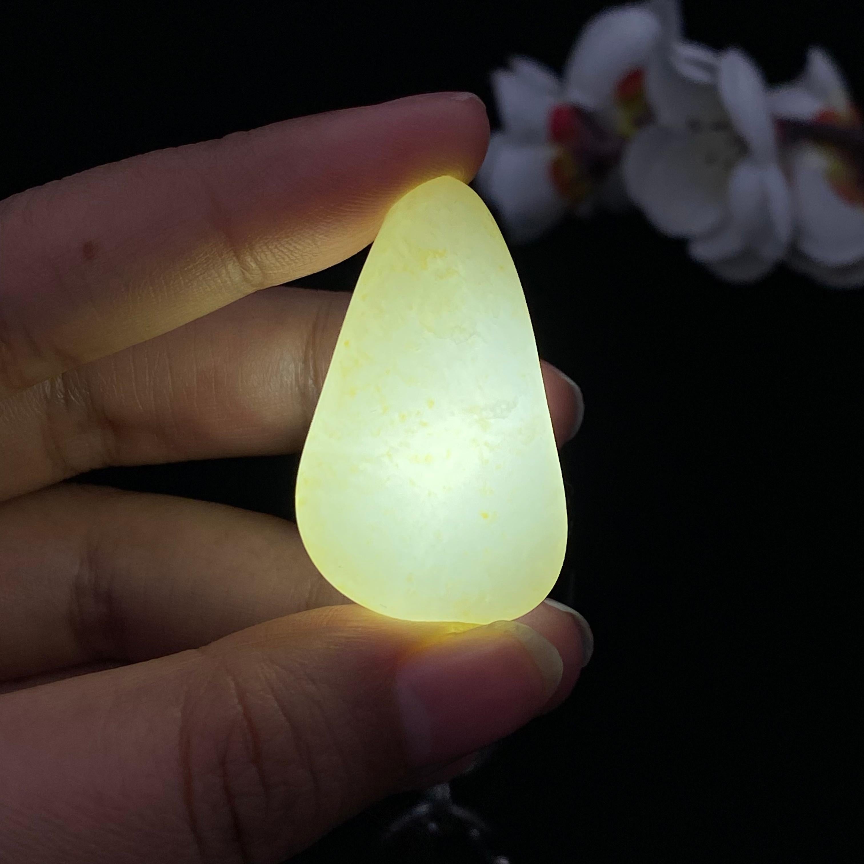 和田玉洒金皮籽料挂件（17.2g）