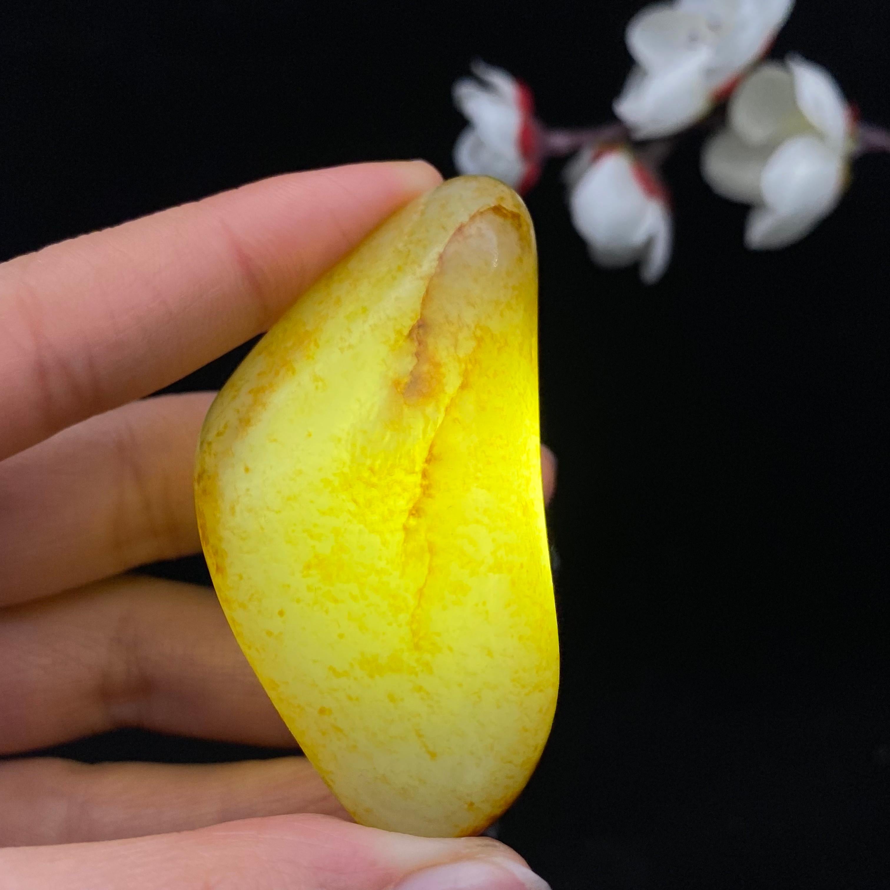 和田玉聚红皮籽料大挂件（51.1g）