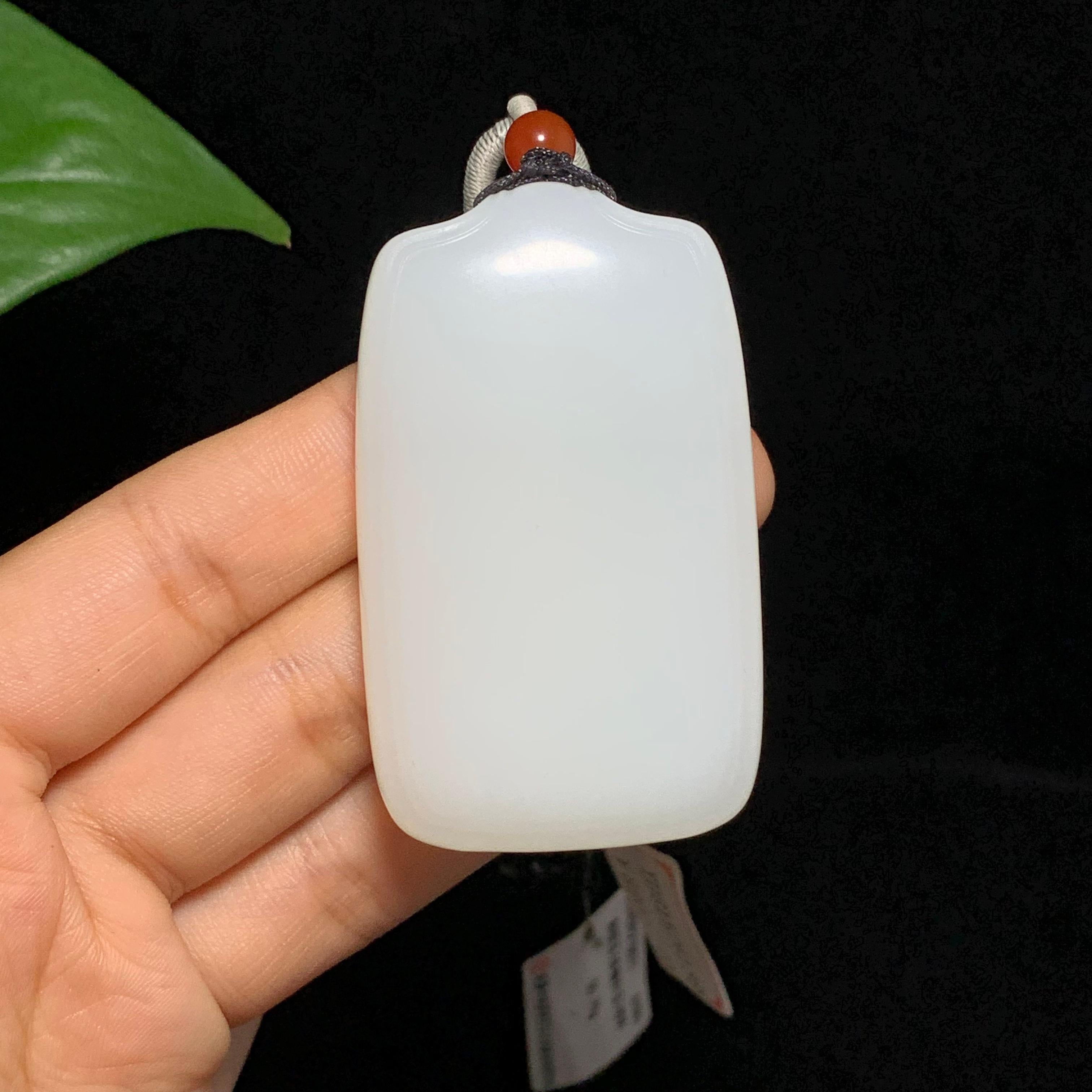 毕业级和田山料羊脂白玉无事牌挂件（52.0g）