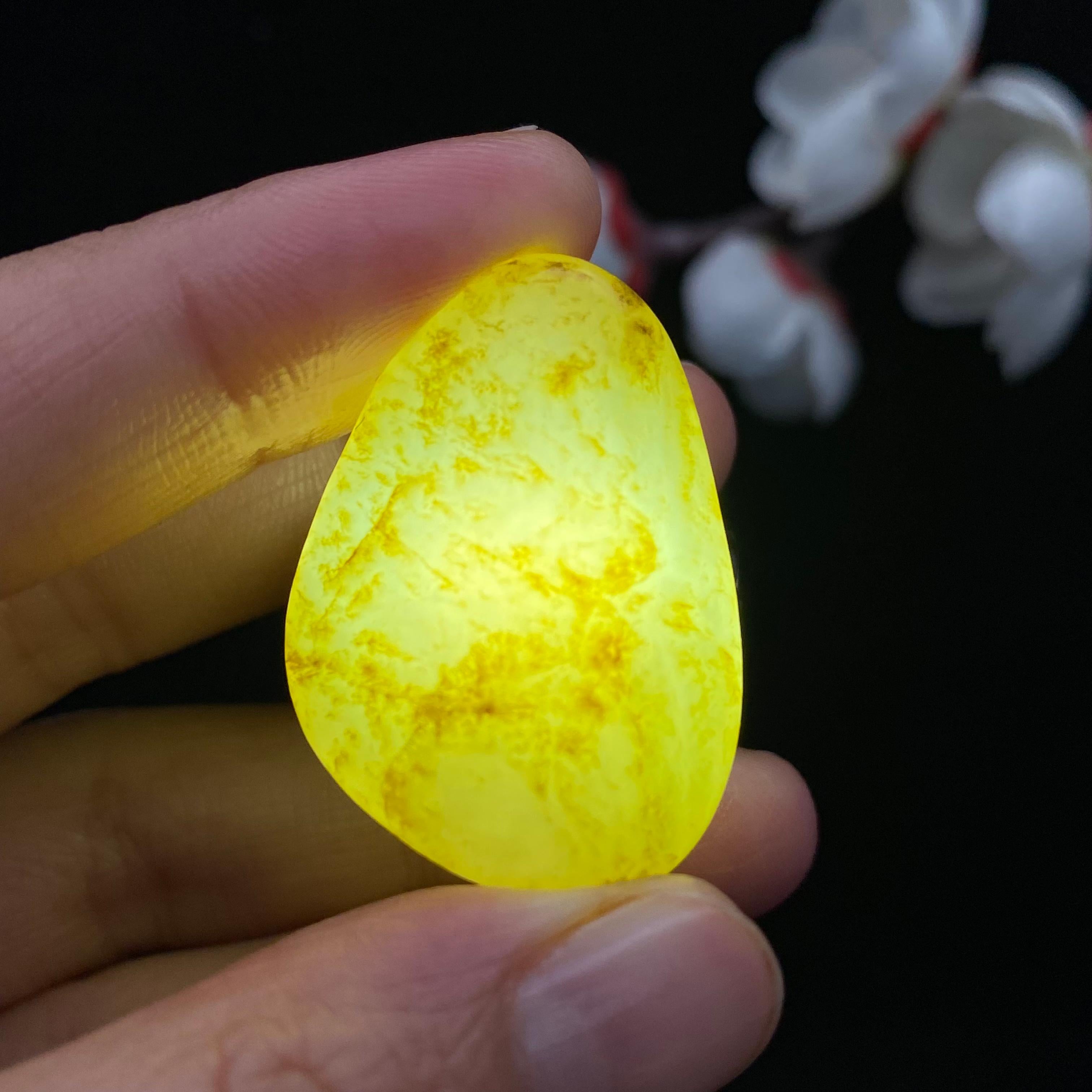 【超值推荐】和田玉洒金皮籽料（12.9g）