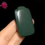 高品质和田玉湖水绿无事牌（50.4g）