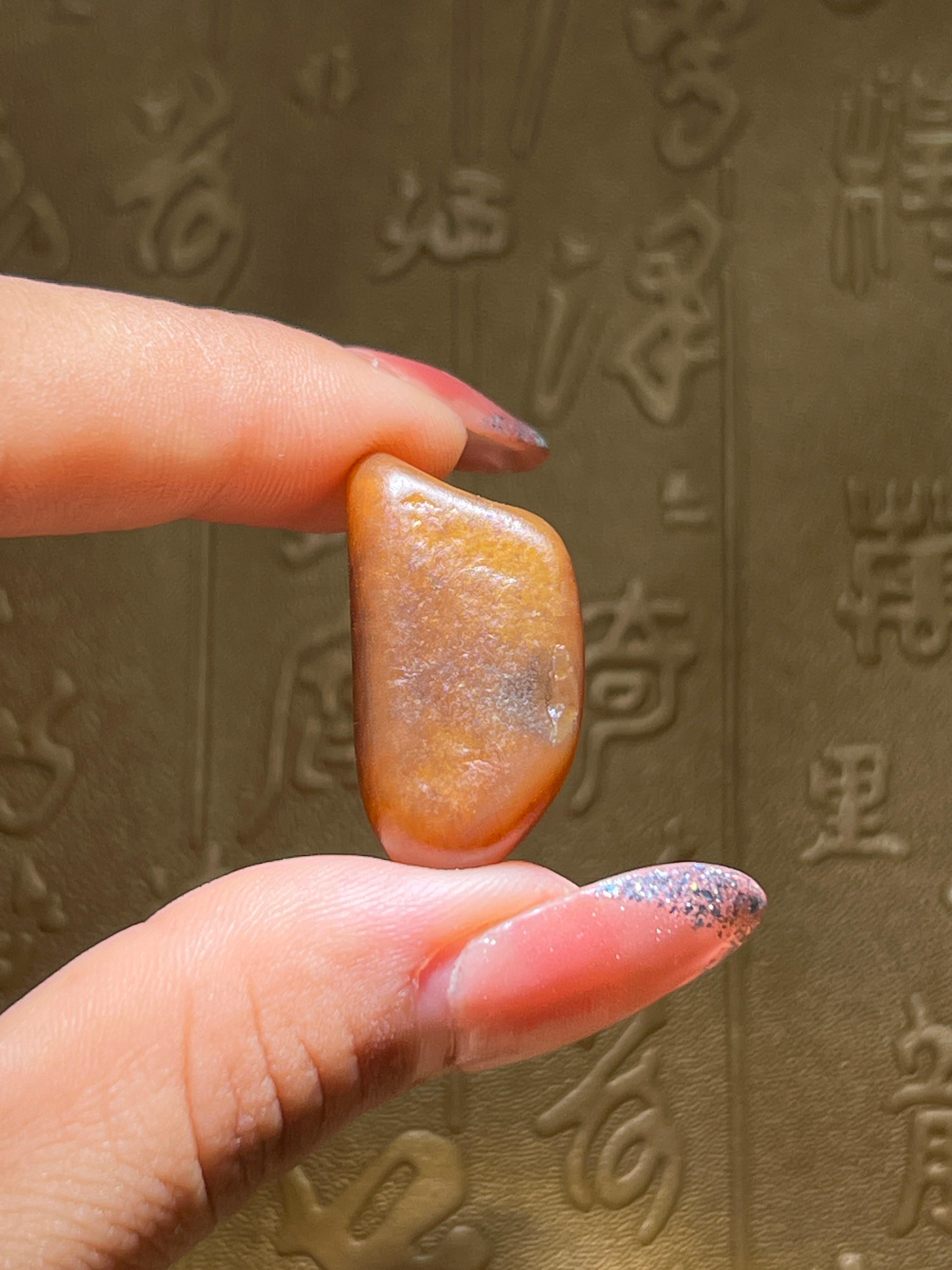 和田玉黄皮籽料（9.8g）