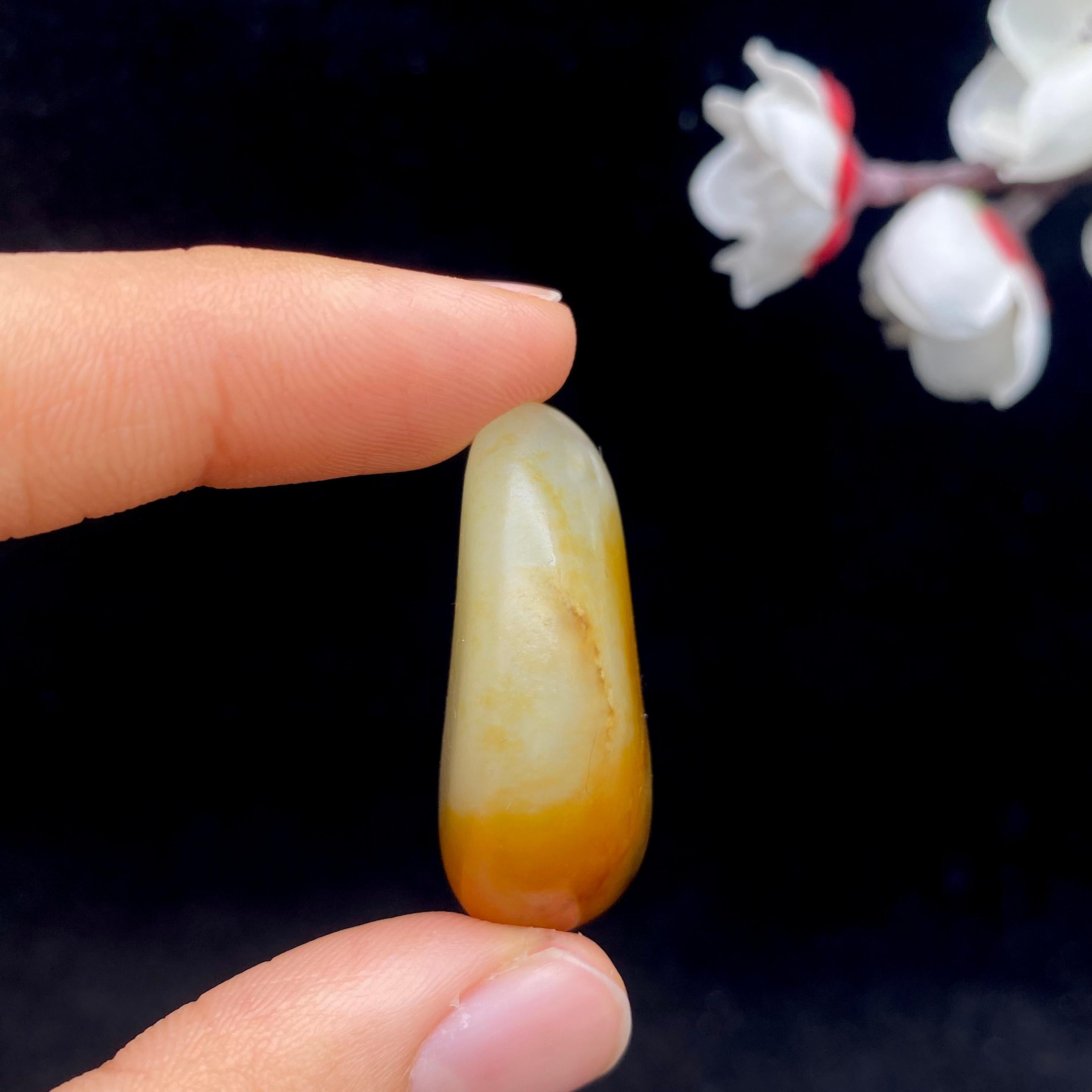 和田玉聚黄皮籽料（14.7g）