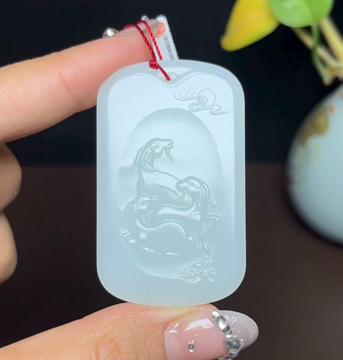 精品和田羊脂玉生肖羊样样如意牌（28.6g）