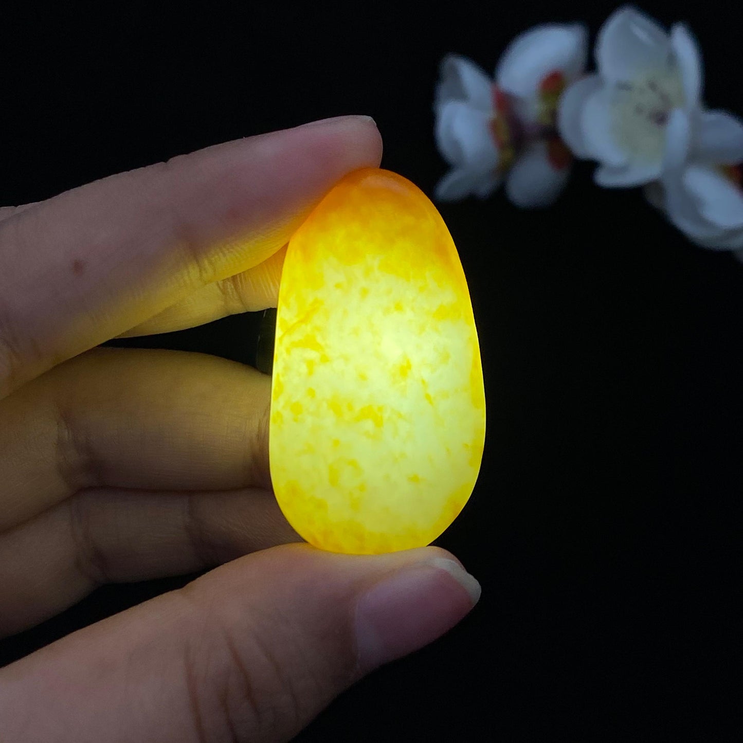 和田玉洒金皮籽料挂件（20.7g）