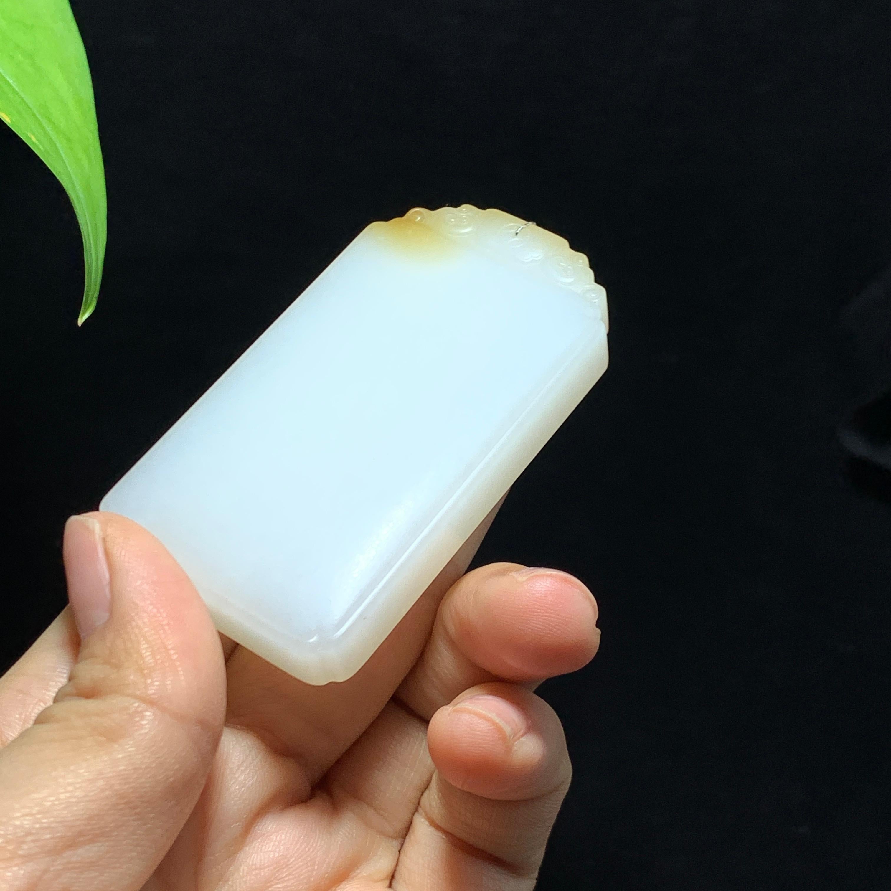 和田山料糖白玉无事牌挂件（71.7g）