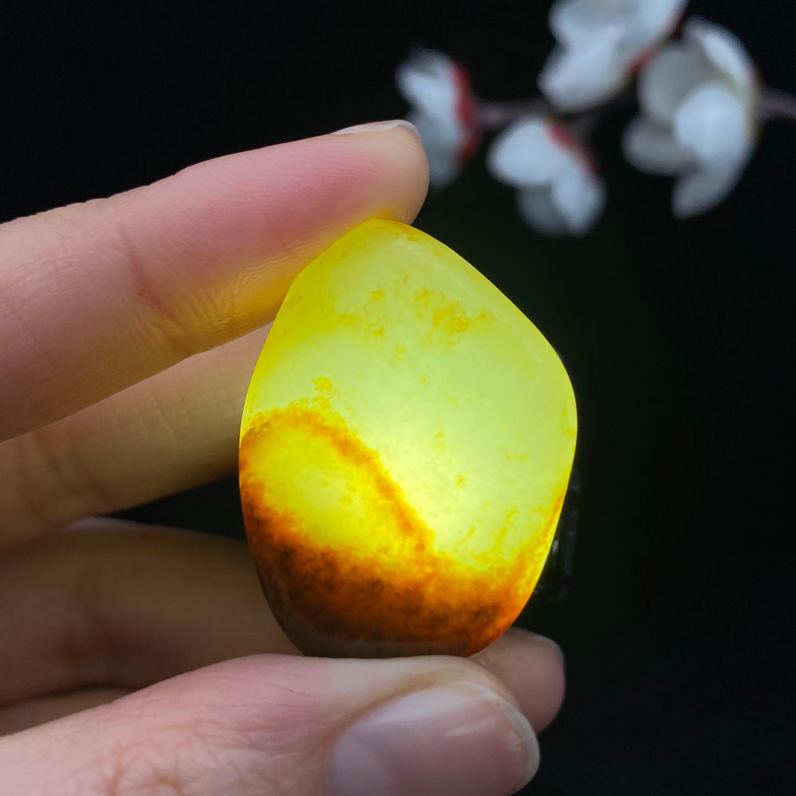 和田玉聚红皮籽料（12.2g）
