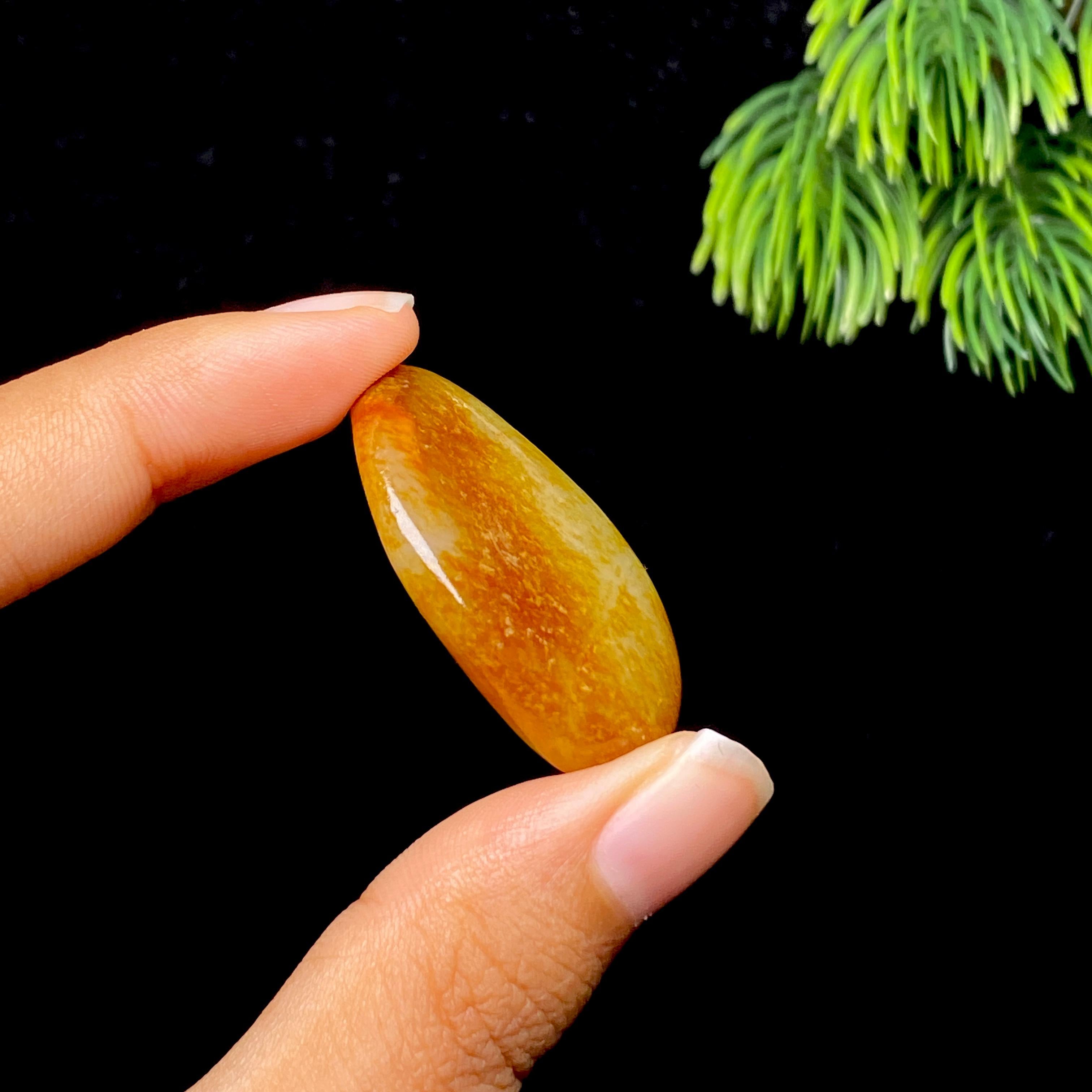 和田玉黄沁皮籽料（16.36g）