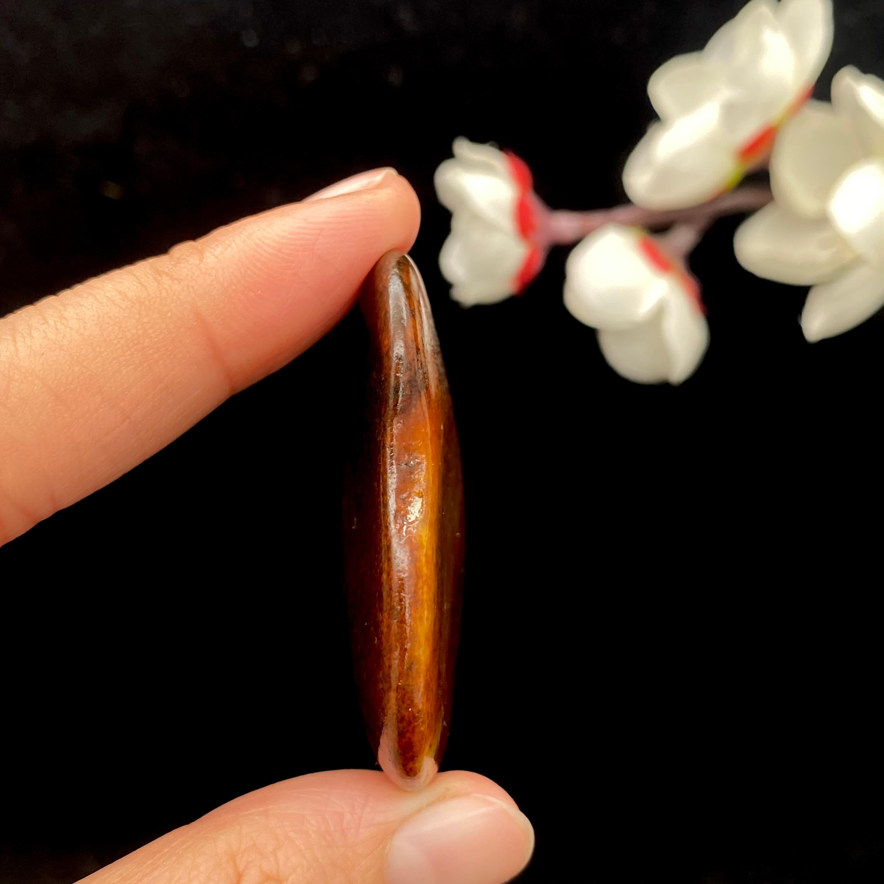 和田玉红沁皮籽料原石（24.9g）