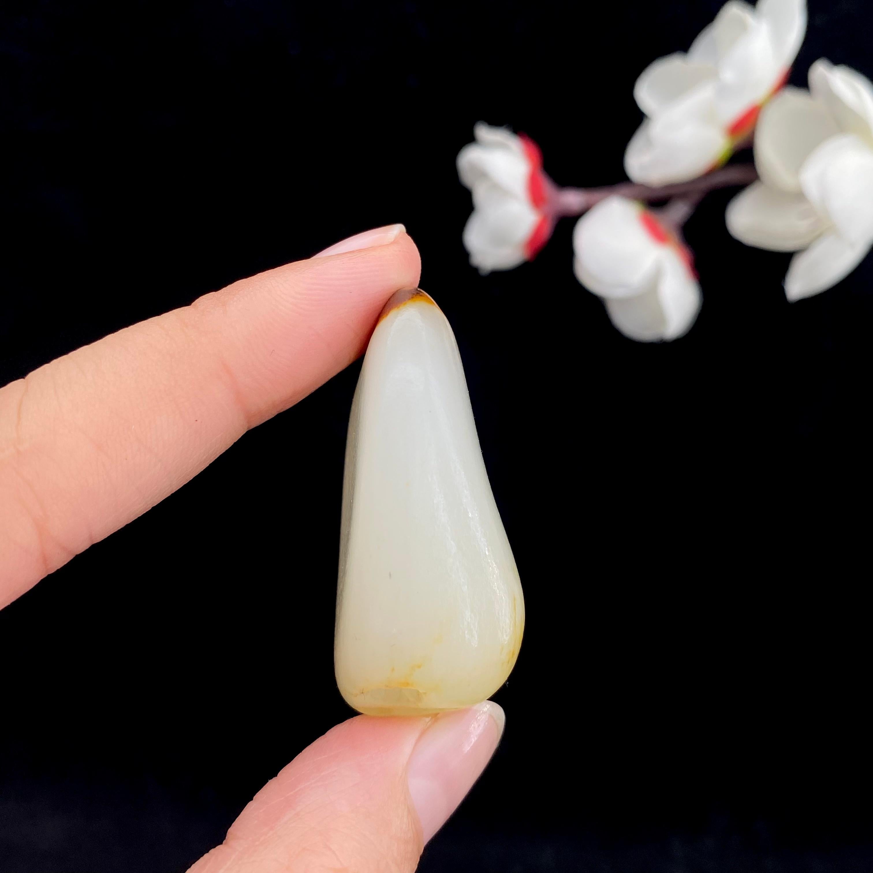 和田玉聚黄皮籽料原石（23.2g）