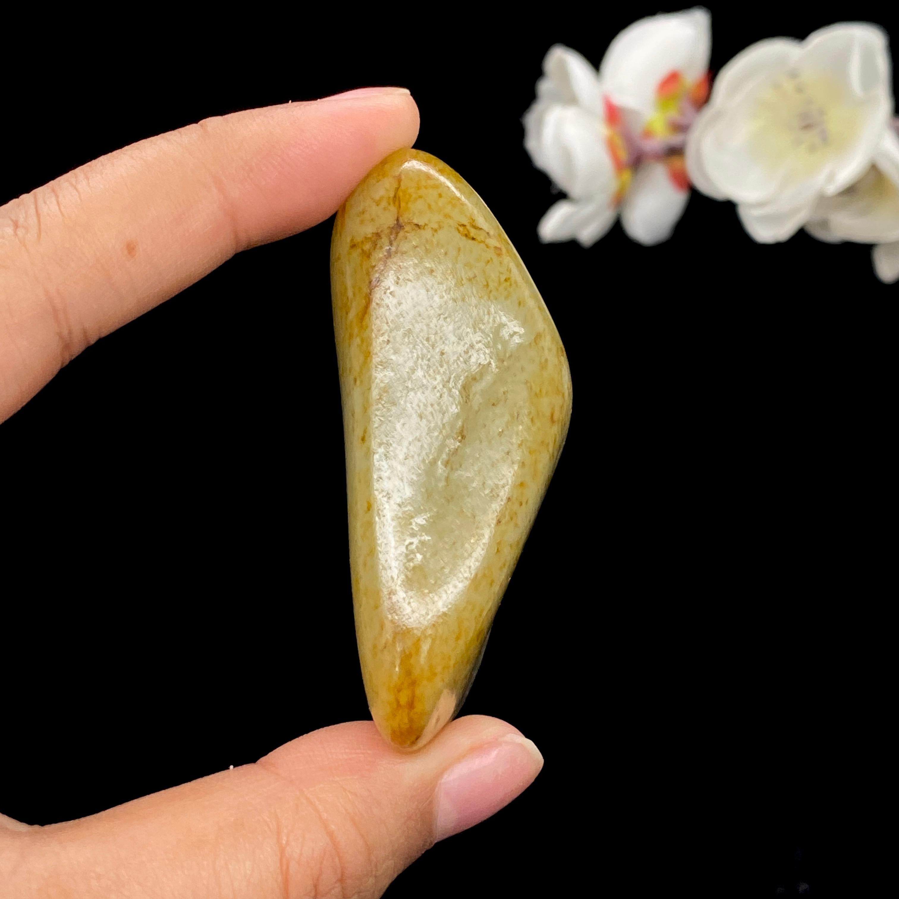 和田玉洒金皮籽料手把件（66.3g）