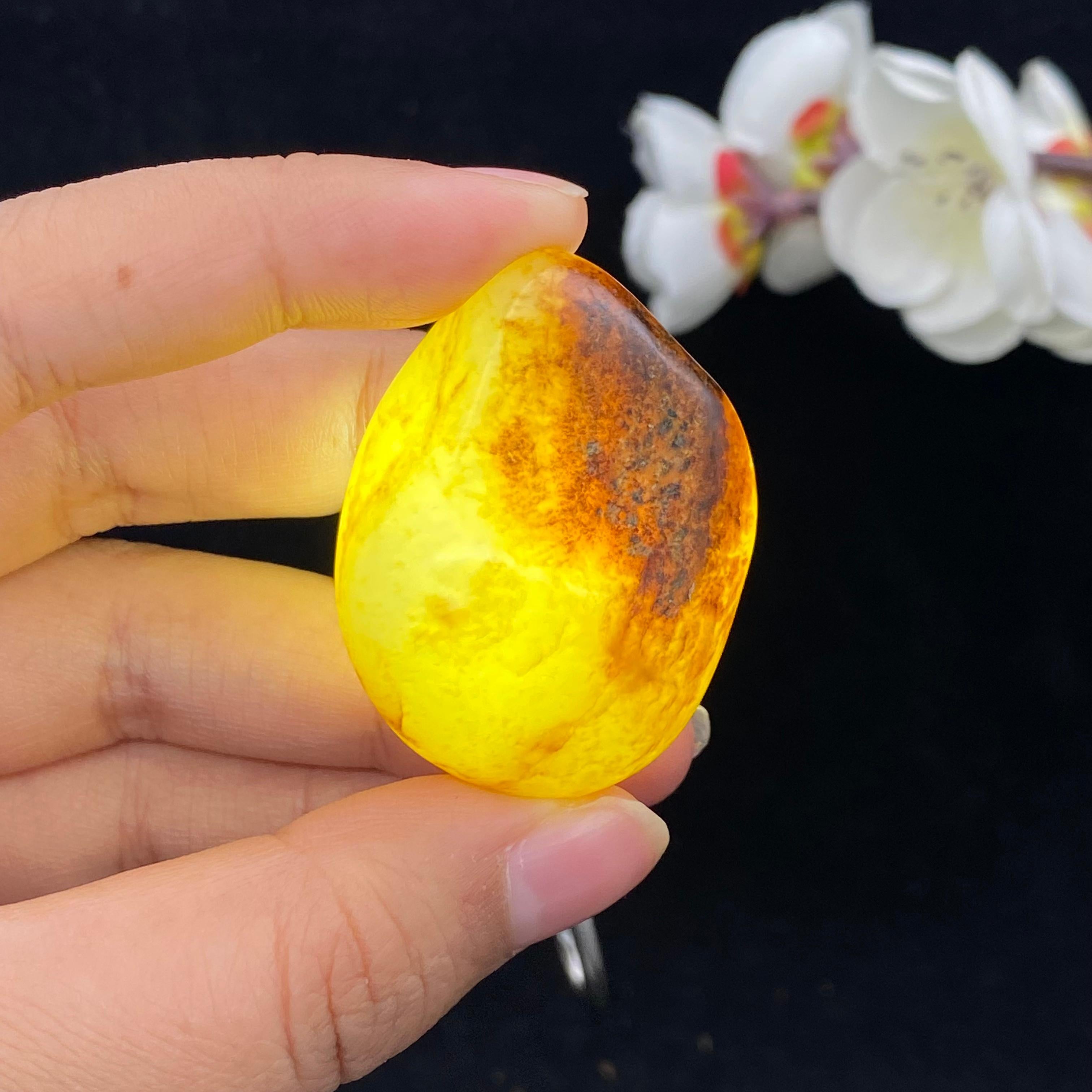 和田玉聚红皮籽料挂件（36.5g）