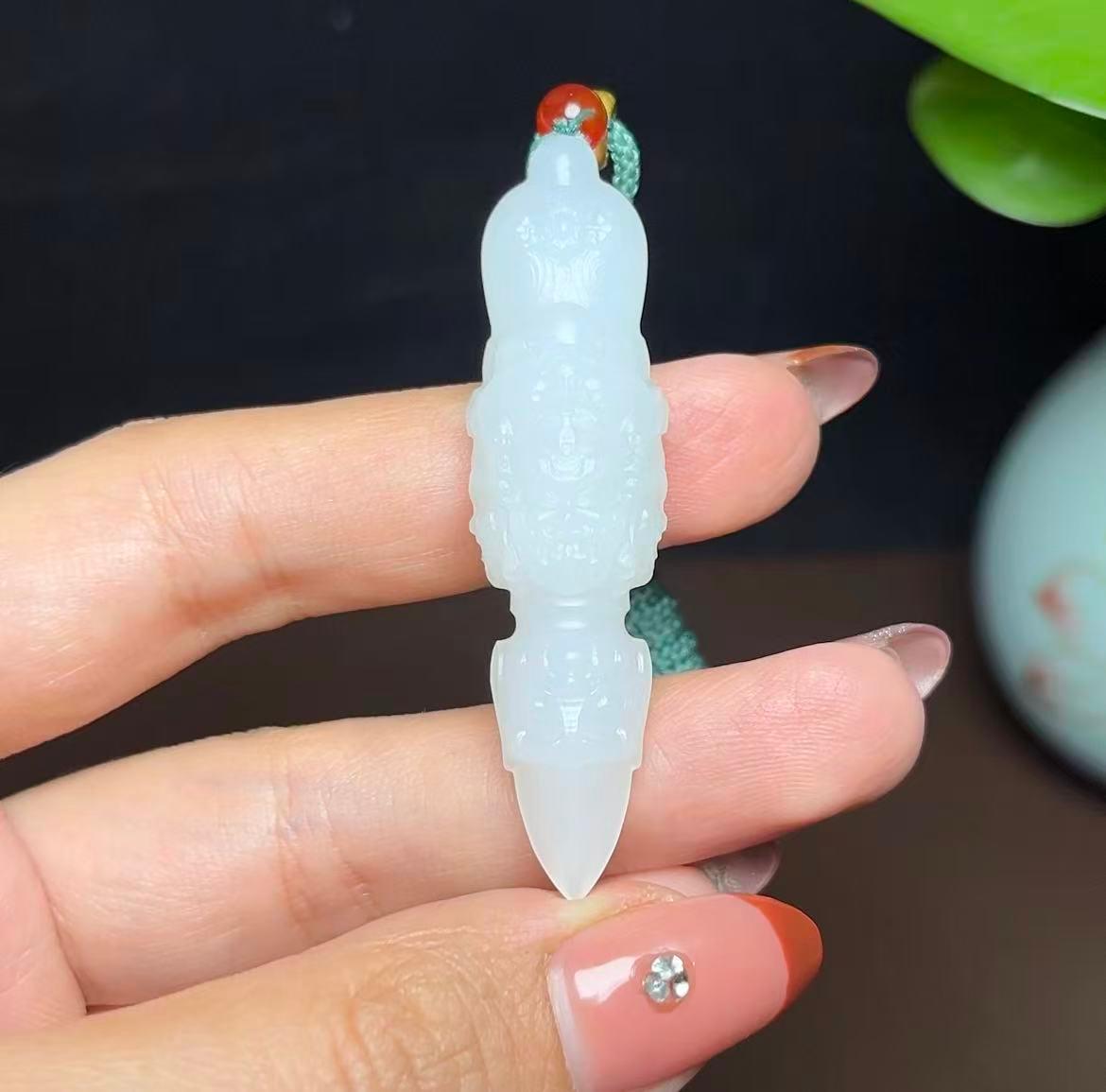 和田羊脂玉降魔杵（12.7g）