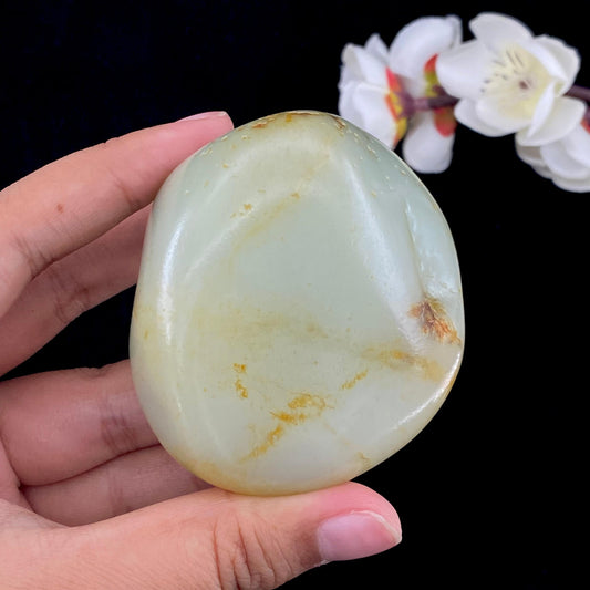 和田玉聚红皮带翠籽料手把件（232.3g）