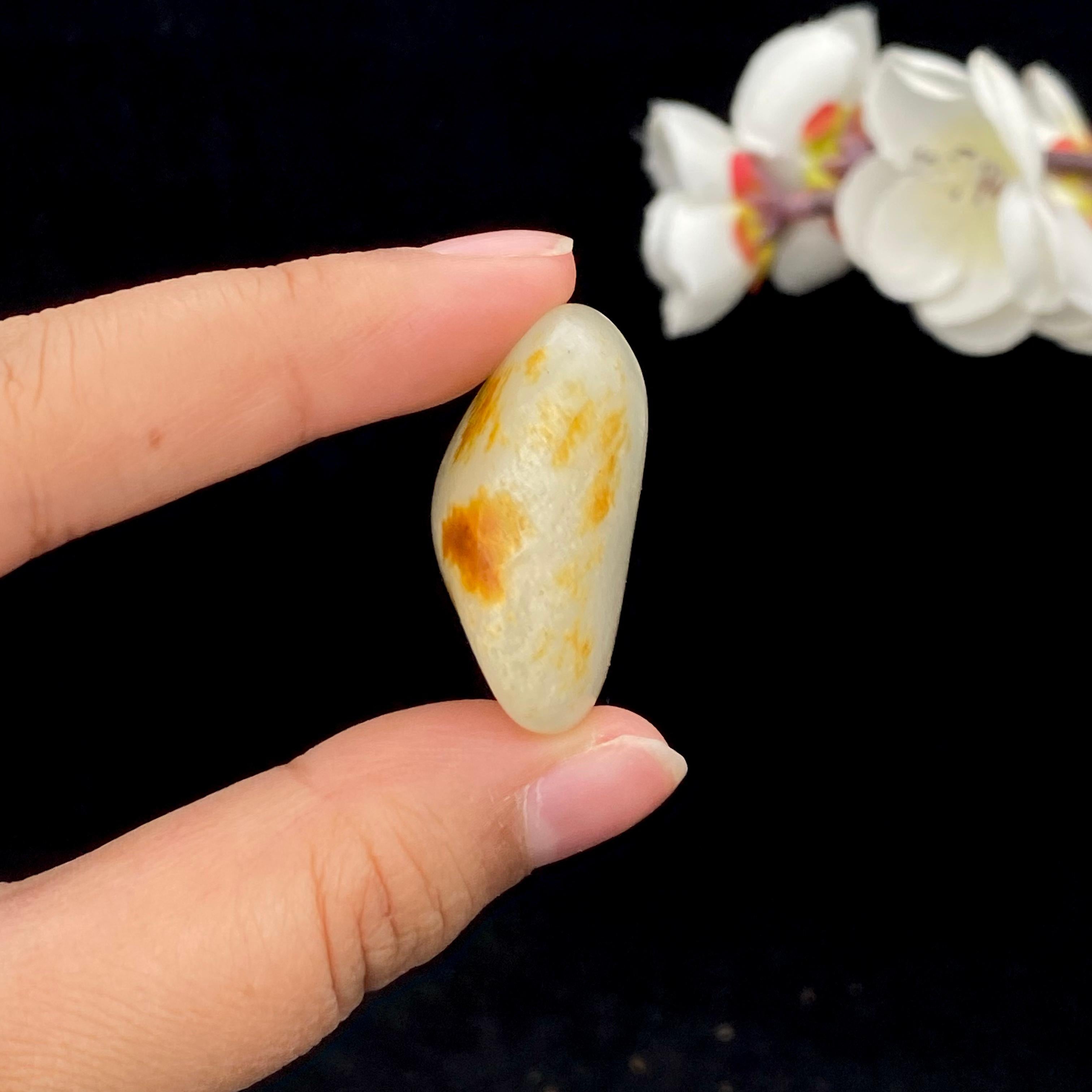 和田玉洒金皮青花底籽料小挂件（17.5g）