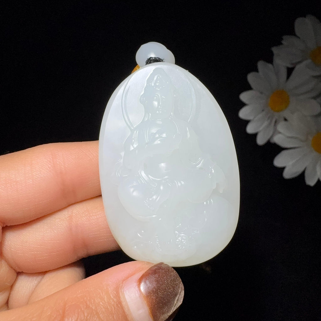 和田玉籽料羊脂白玉观音（65.7g）