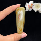 和田玉洒红皮籽料牌型手把件（82.5g）
