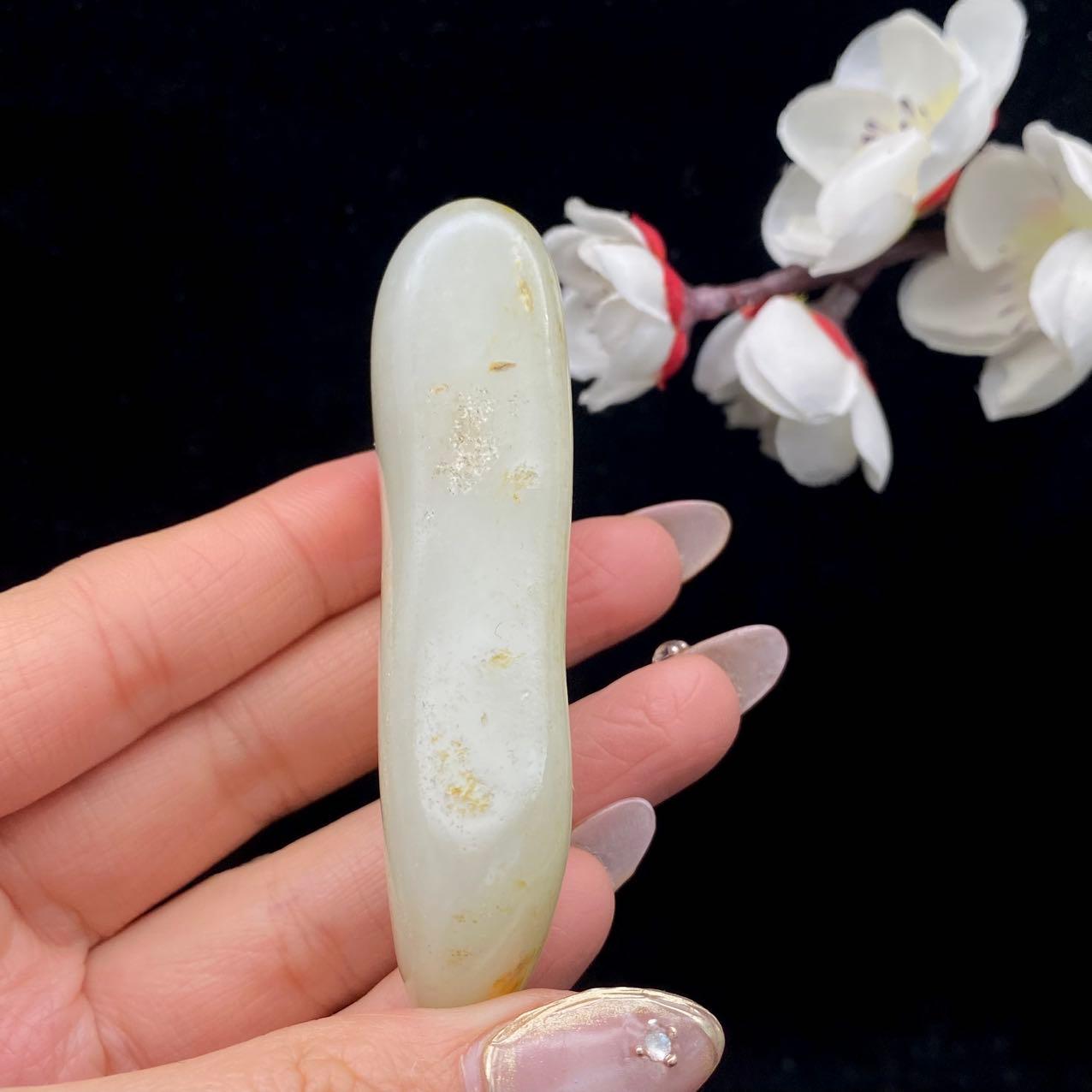 和田玉青白玉籽料原石（58.7g）