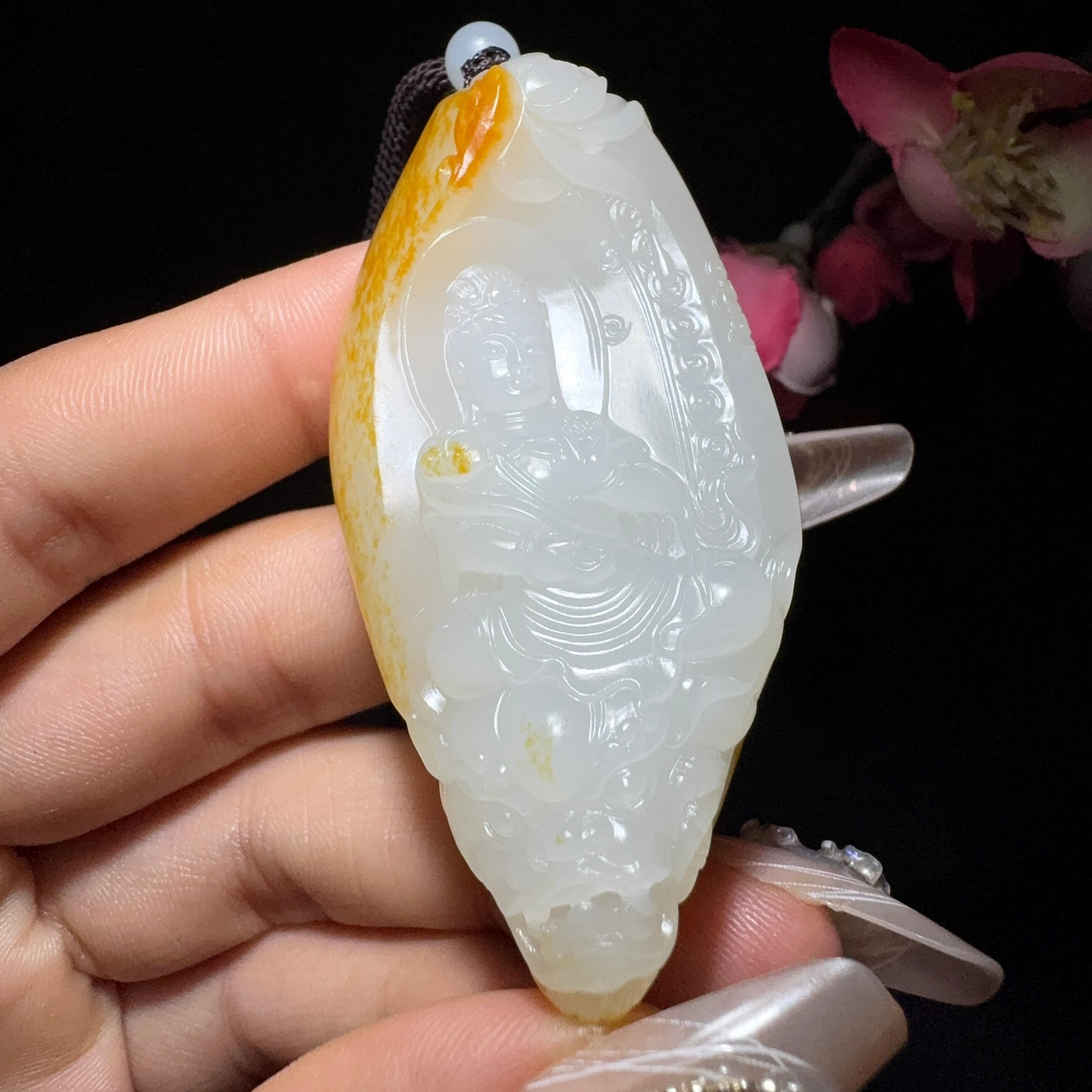 和田玉籽料挂件御龙观音（58.3g）