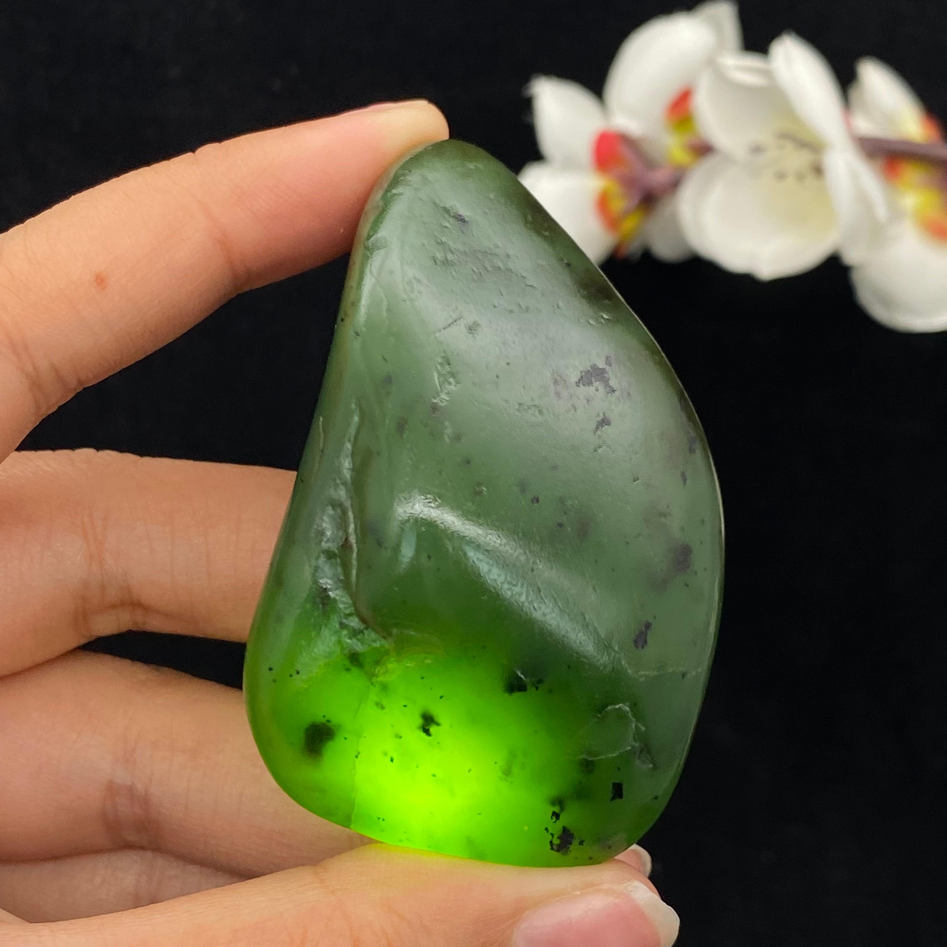 和田玉碧玉籽料原石（94.6g）