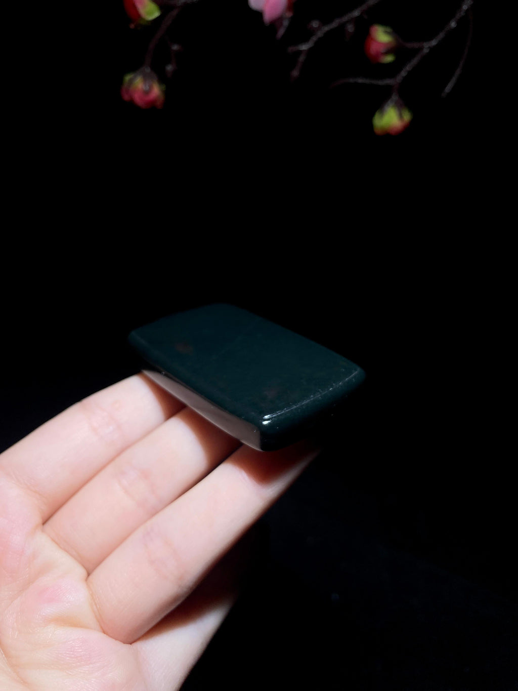和田玉山料黑青无事牌（51.7g）