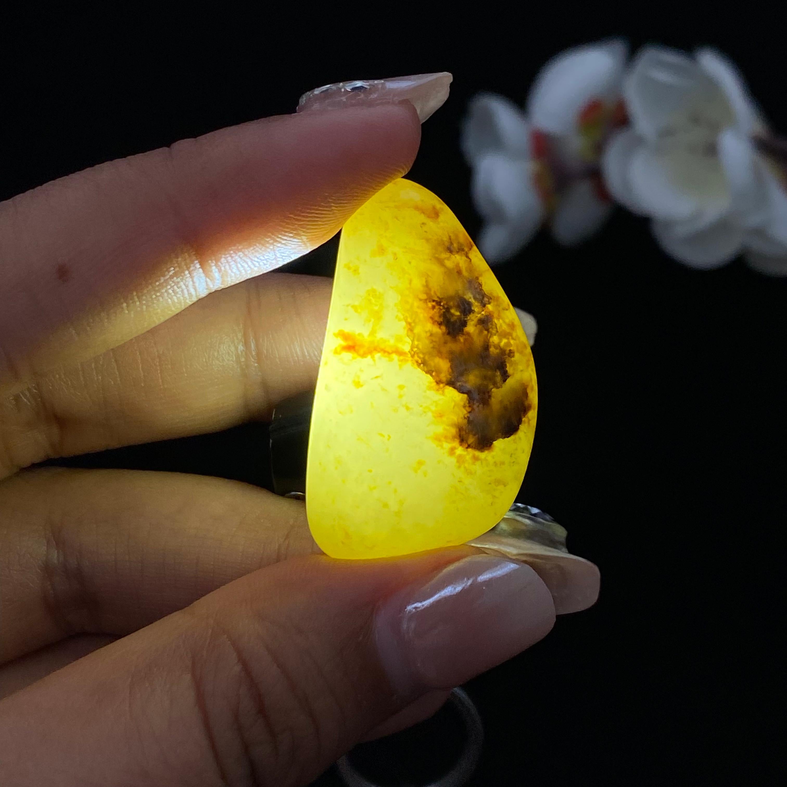 和田玉洒金皮籽料（12.7g）