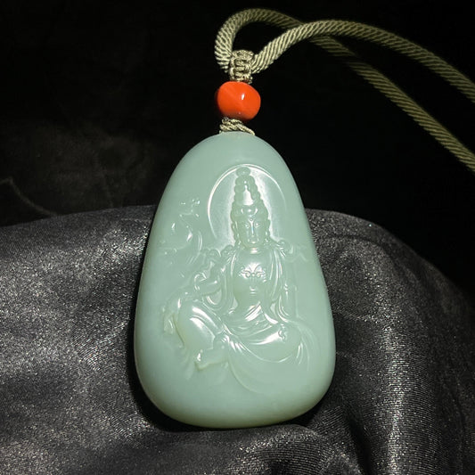 和田玉碧玉粉青观音（37.6g）